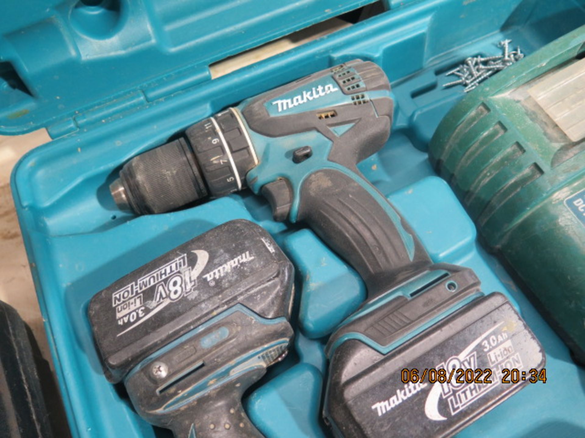 Makita 18 Volt Drill and Nut Driver Set (SOLD AS-IS - NO WARRANTY) - Image 3 of 5