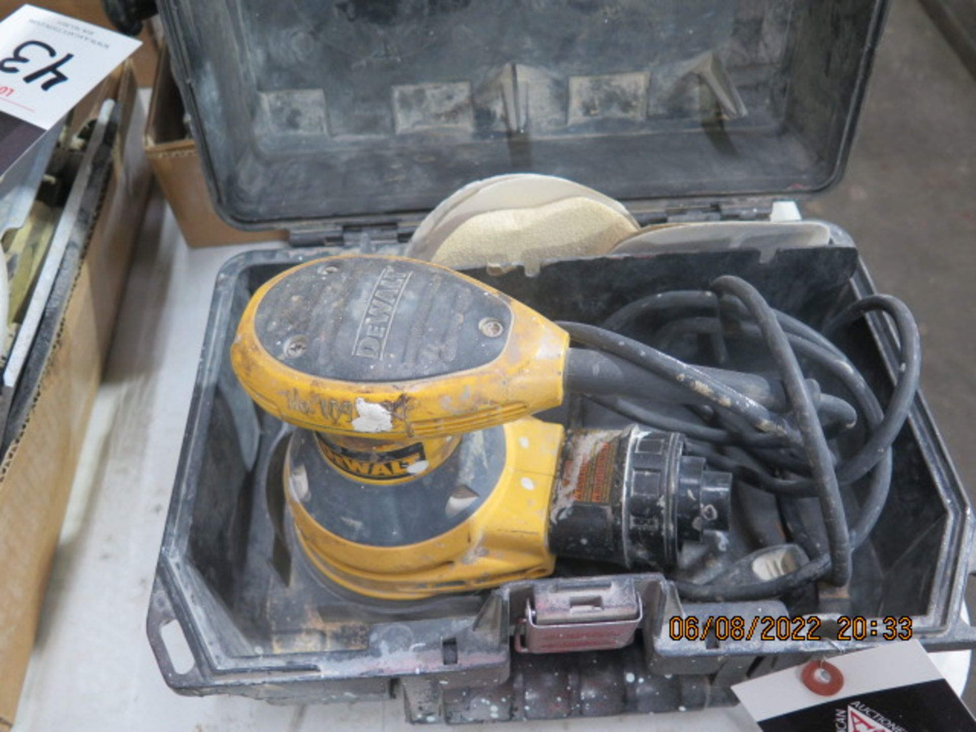 DeWalt Orbital Sander (SOLD AS-IS - NO WARRANTY) - Image 2 of 4