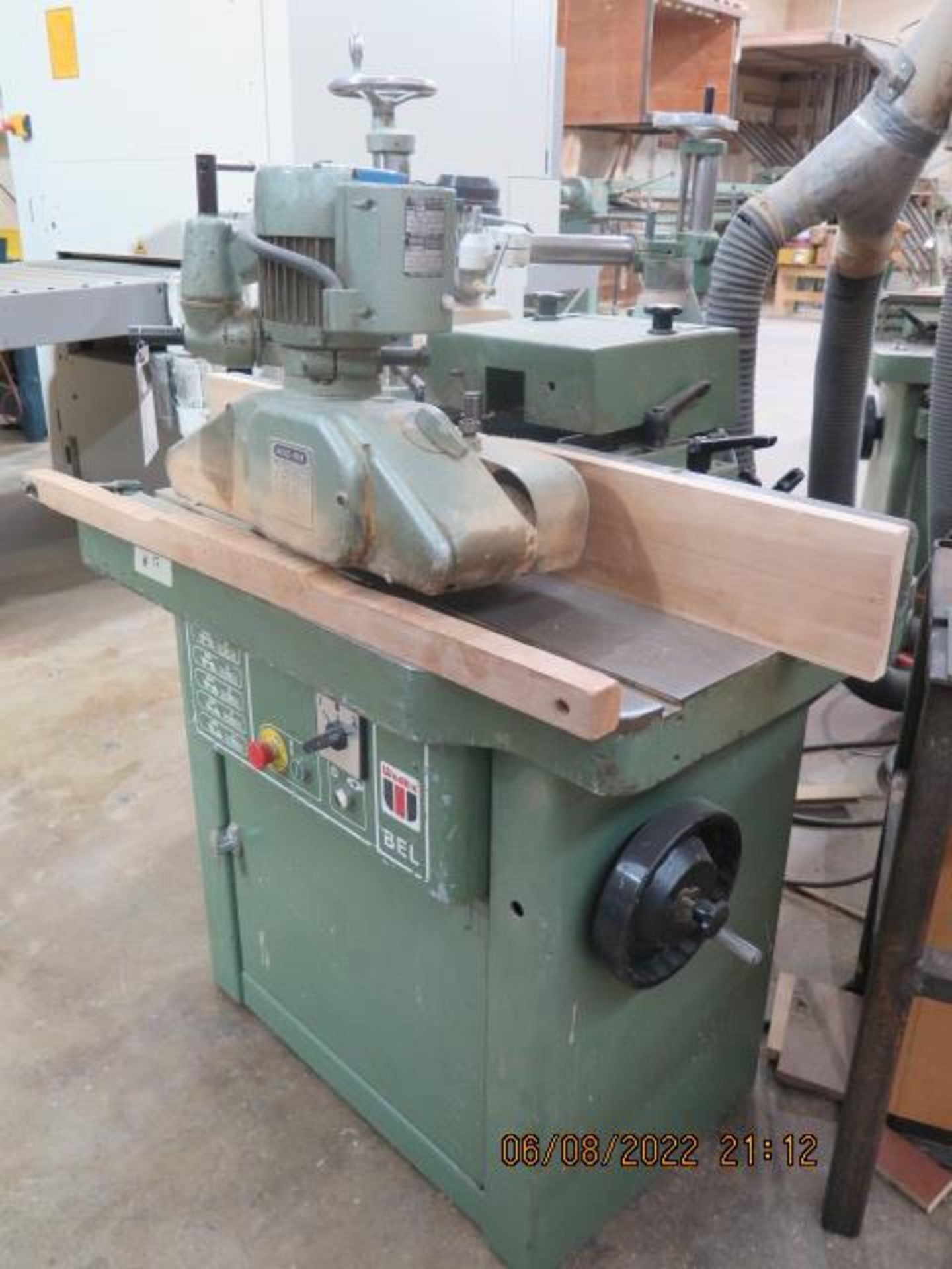 Wadkin BEL Spindle Shaper s/n 930 w/ 3000-10,000 RPM, HolzHer 4-Roll Power Feeder (SOLD AS-IS - NO - Image 3 of 12