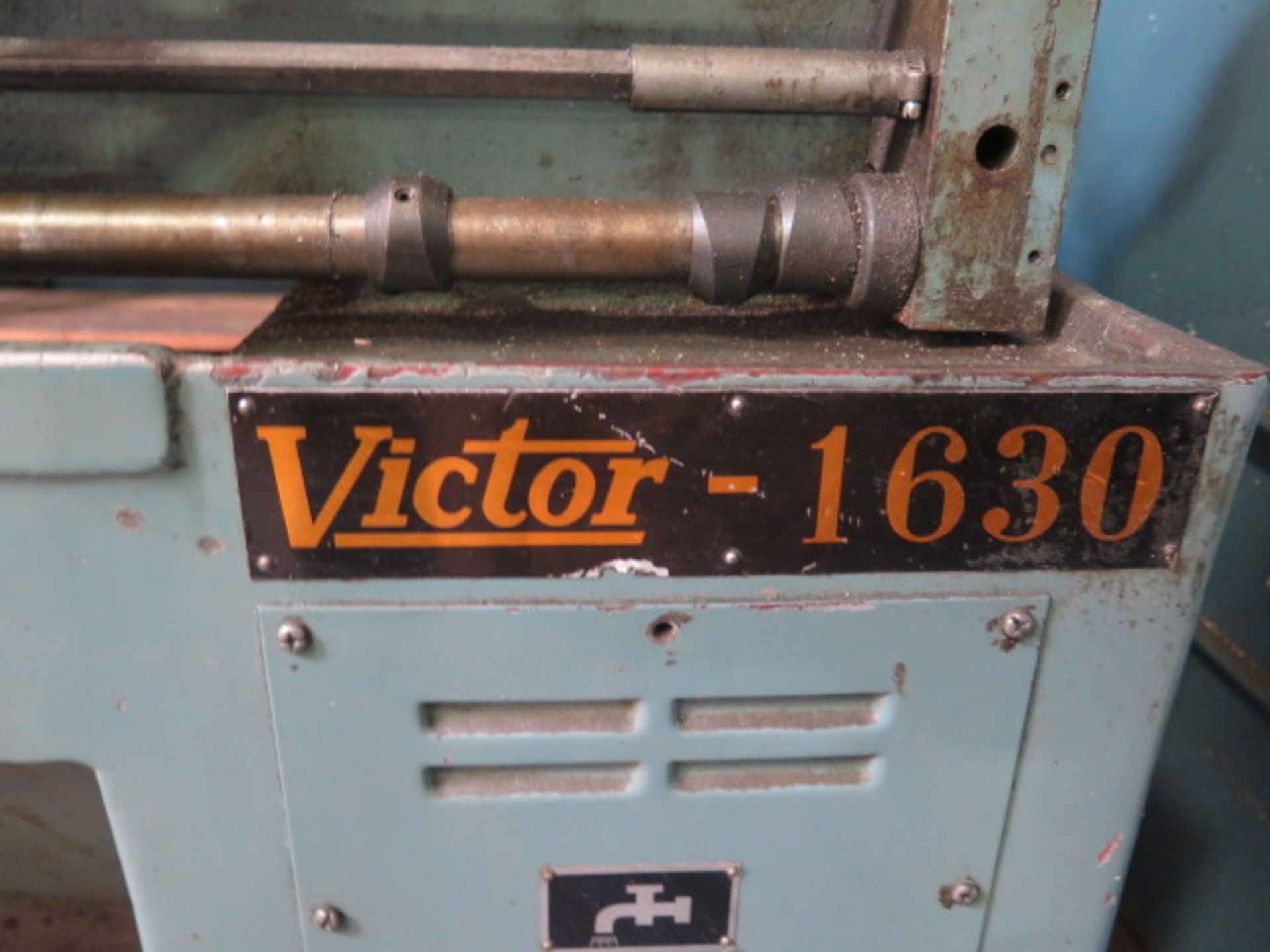 Victor 1630 16” x 30” Geared Head Gap Bed Lathe s/n 551286 w/ 65-1800 RPM, Inch/mm Threading, - Image 11 of 11