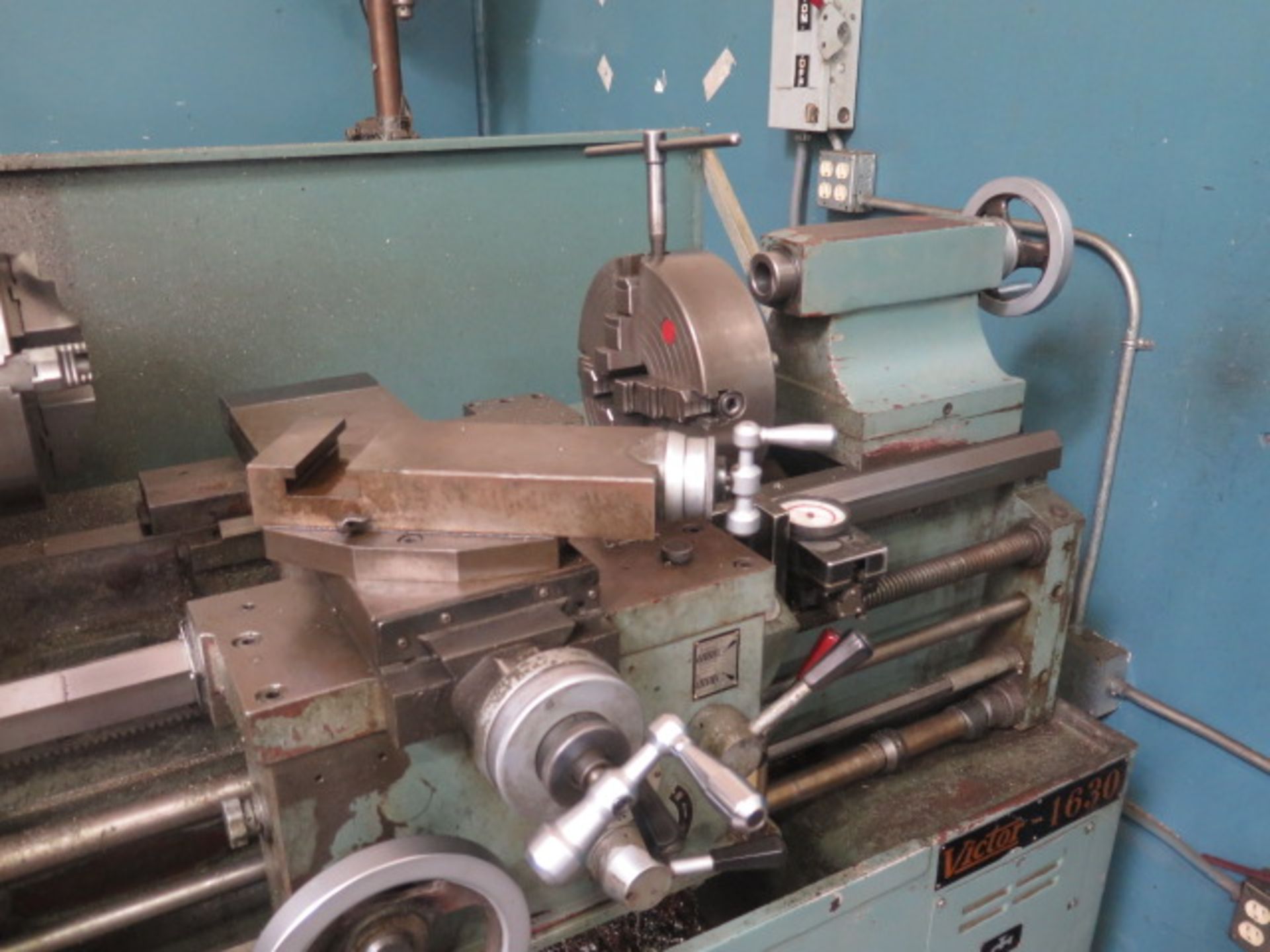 Victor 1630 16” x 30” Geared Head Gap Bed Lathe s/n 551286 w/ 65-1800 RPM, Inch/mm Threading, - Image 6 of 11