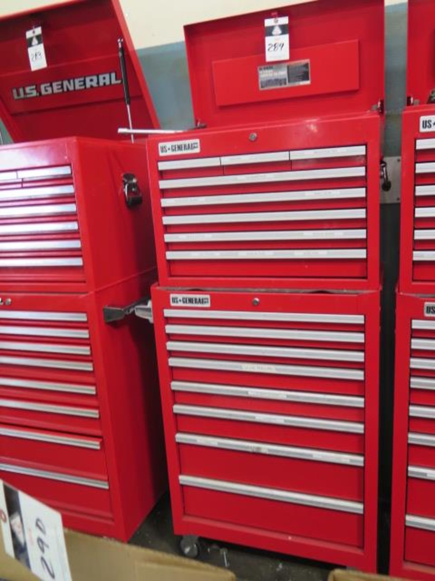 US General Roll-A-Way Tool Box (SOLD AS-IS - NO WARRANTY)