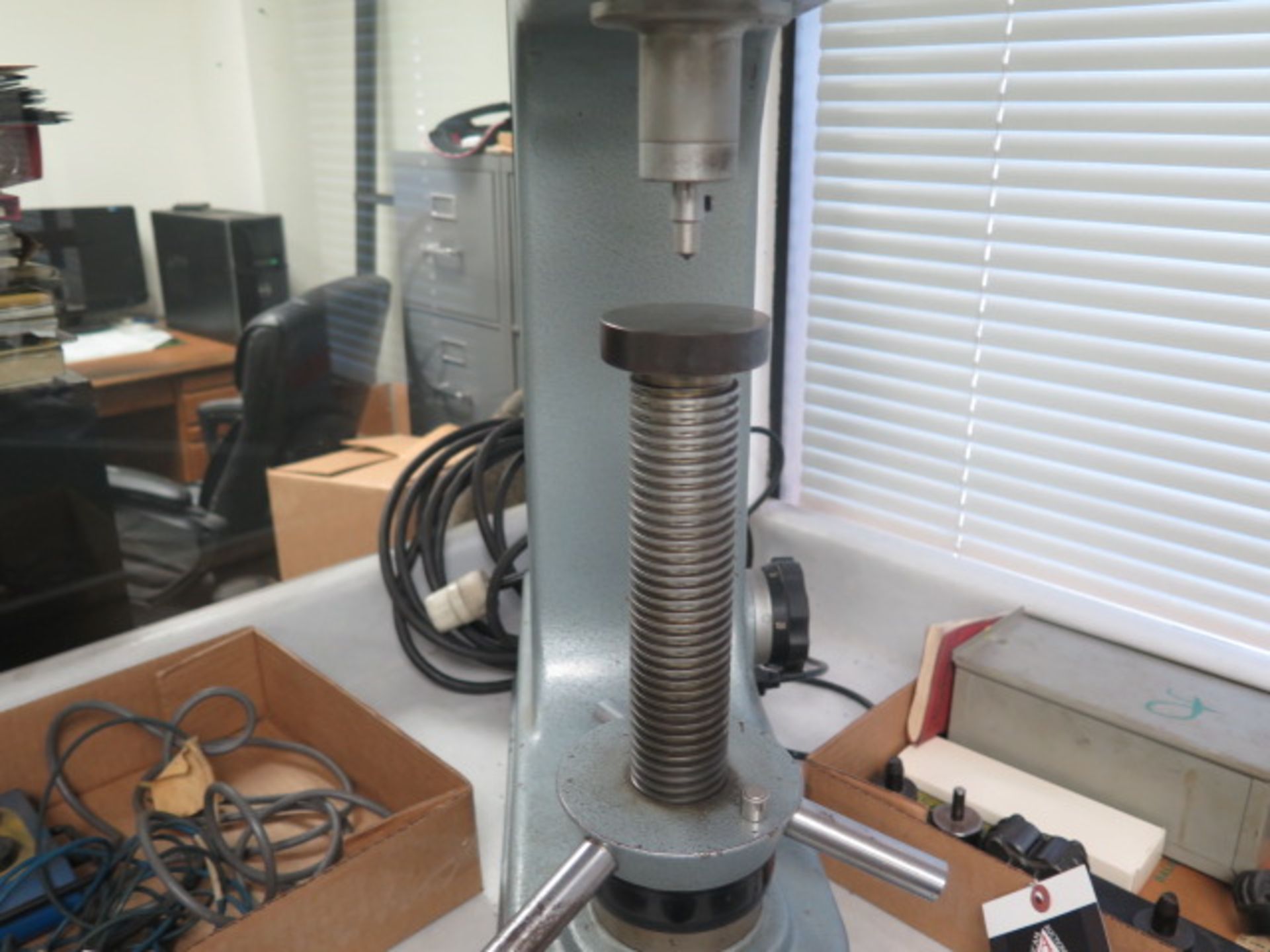 TMI Hardness Tester s/n 105876 w/ Accessories (SOLD AS-IS - NO WARRANTY) - Image 5 of 9
