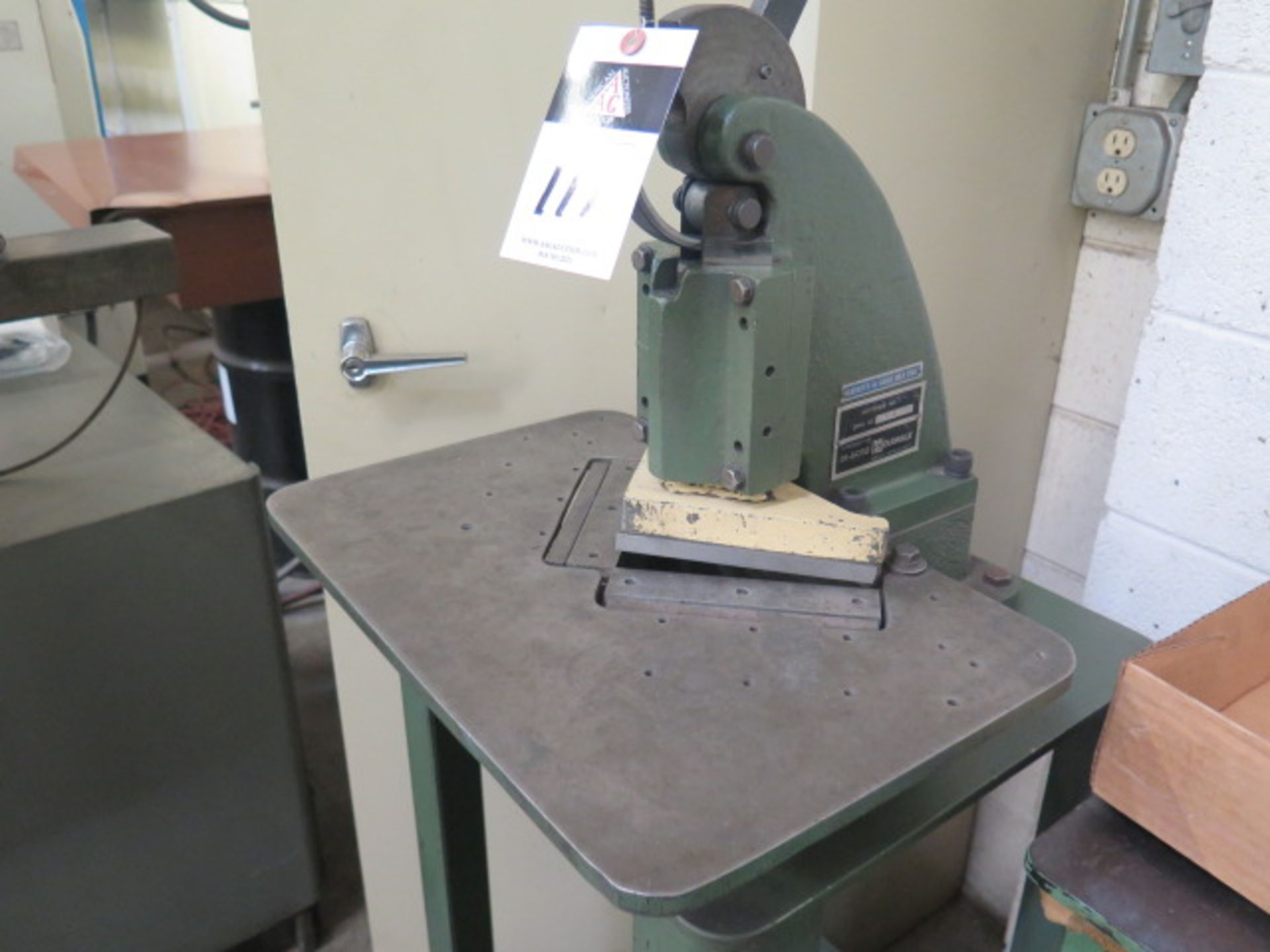 DiAcro Notcher No.1 6" x 6" Hand Corner Notcher w/ Stand (SOLD AS-IS - NO WARRANTY) - Image 2 of 7