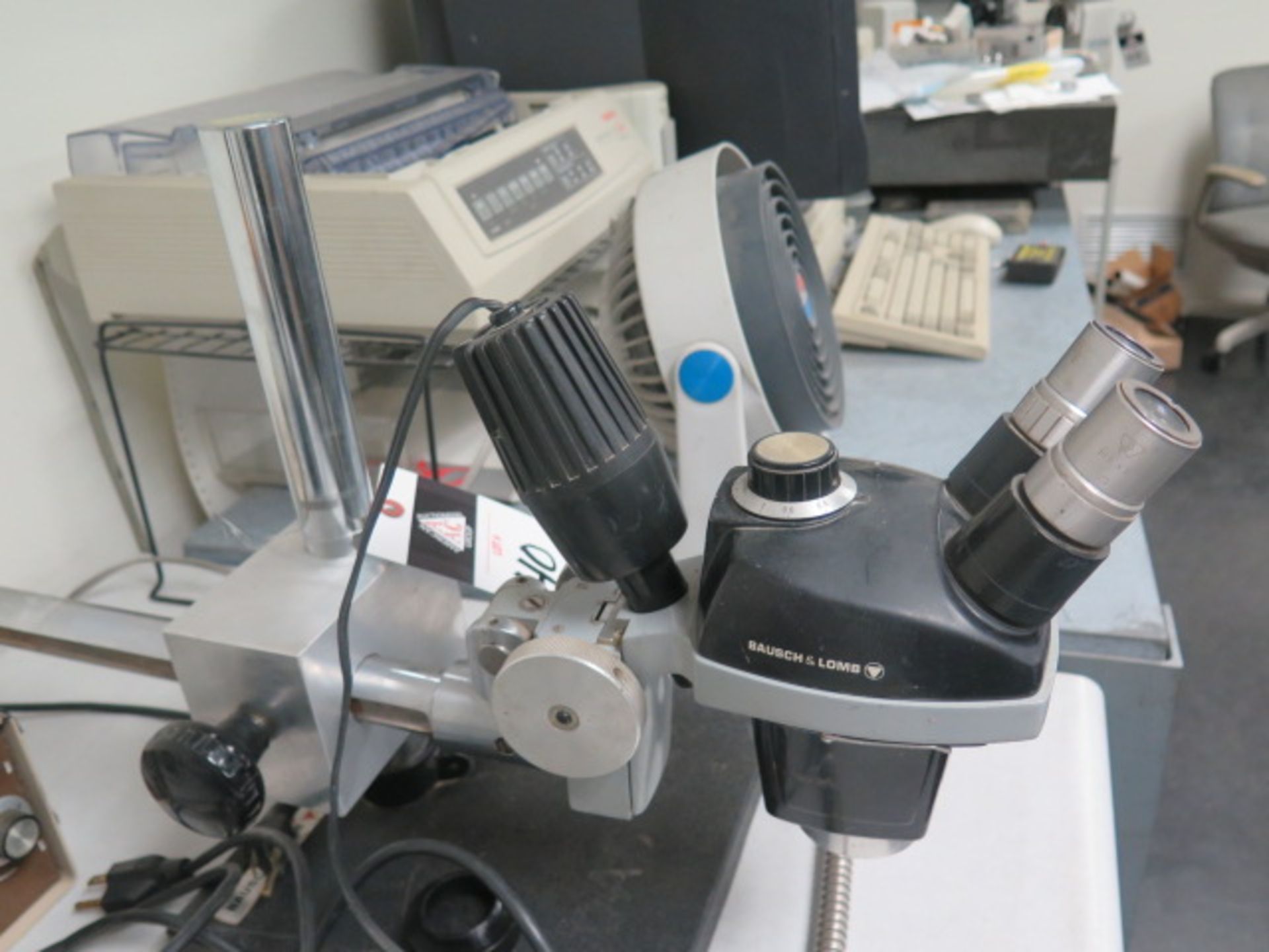 Bausch & Lomb Stereo Microscope w/ Light Source (SOLD AS-IS - NO WARRANTY) - Image 3 of 9