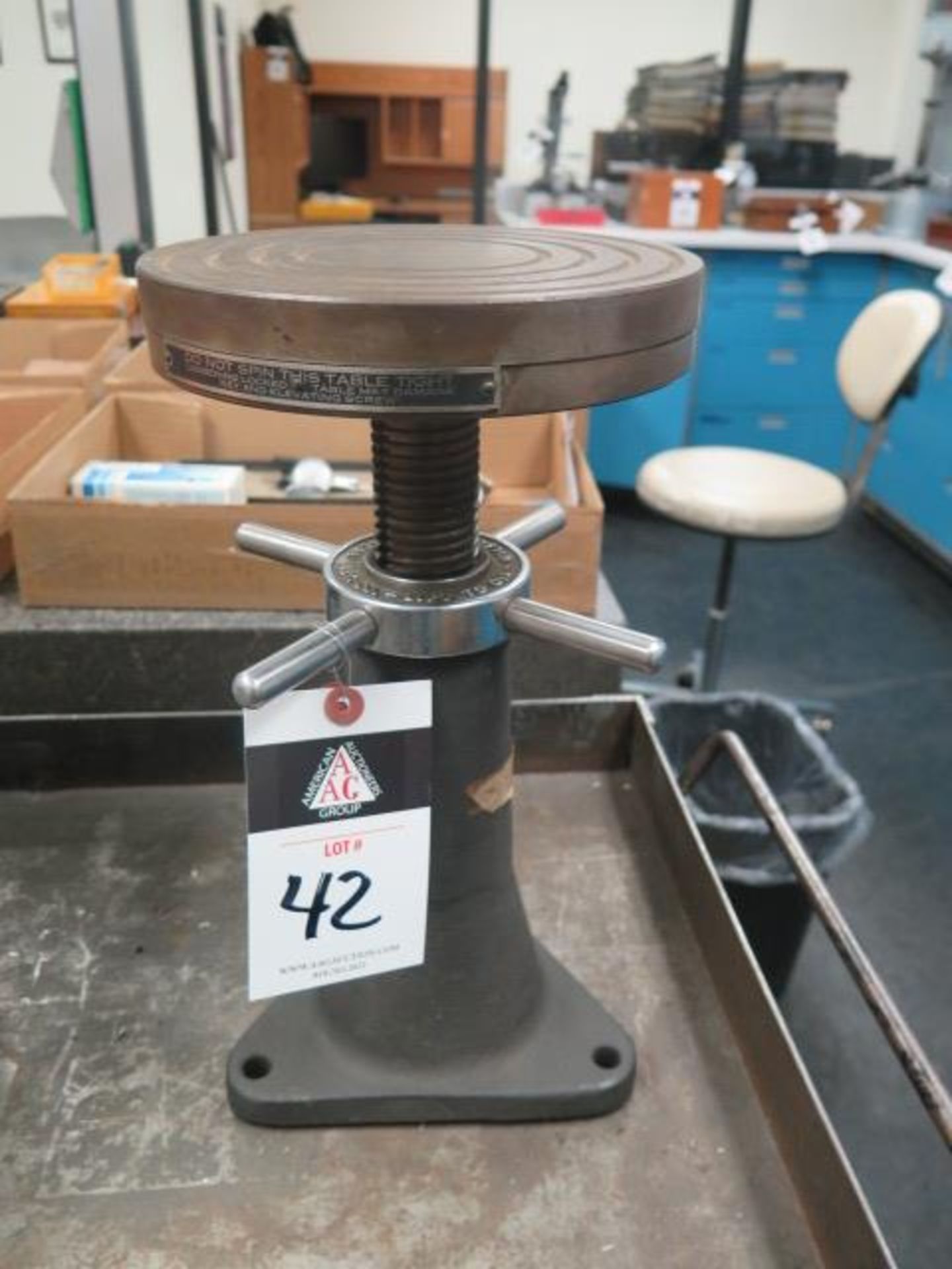 Wilson 8" Screw Jack (SOLD AS-IS - NO WARRANTY)