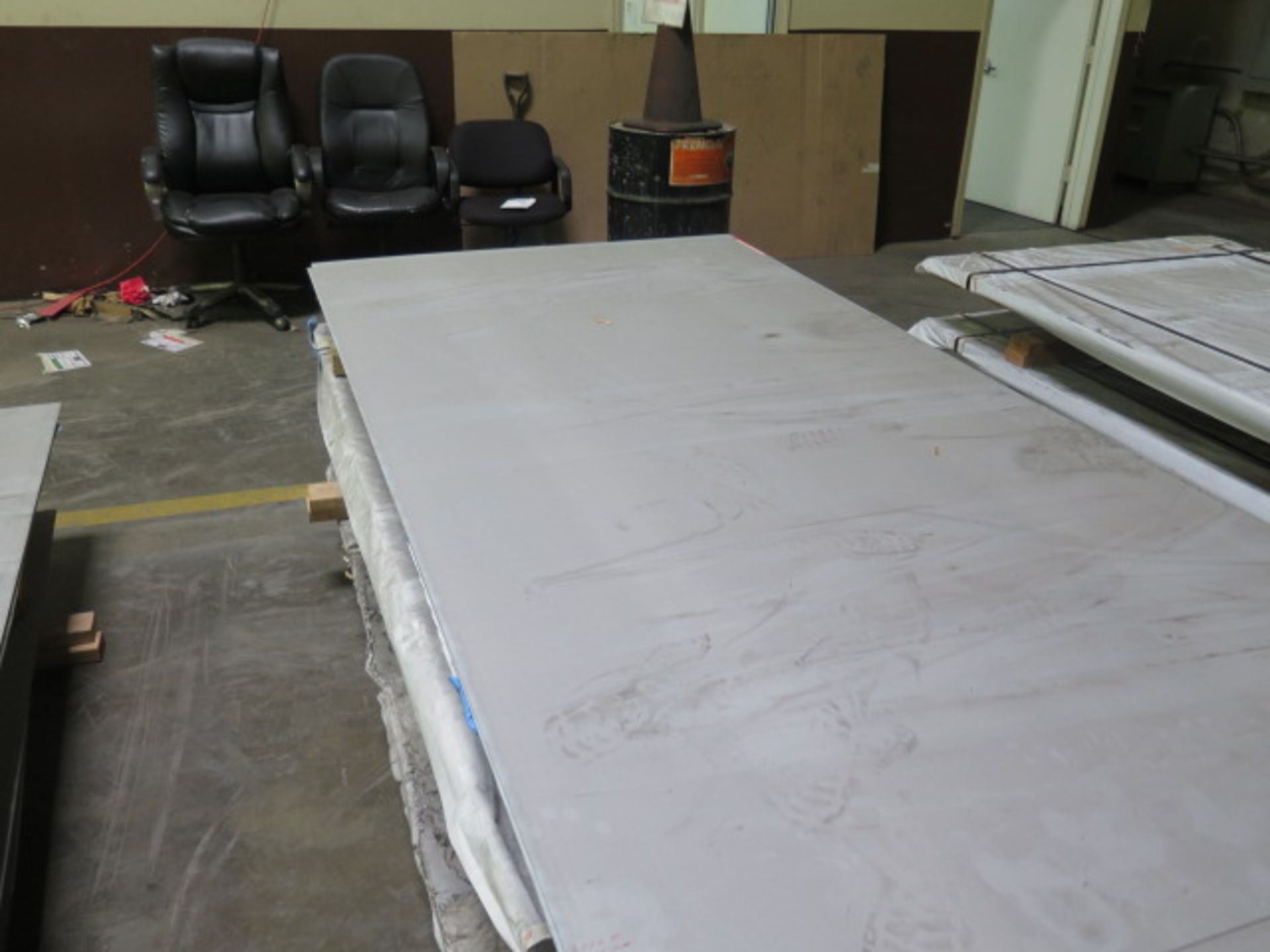 14GA Galvanized 48" x 96" (35 pcs) and 22GA Aluminumized Steel 48" x 96" (106 pcs) (SOLD AS-IS - - Image 3 of 11