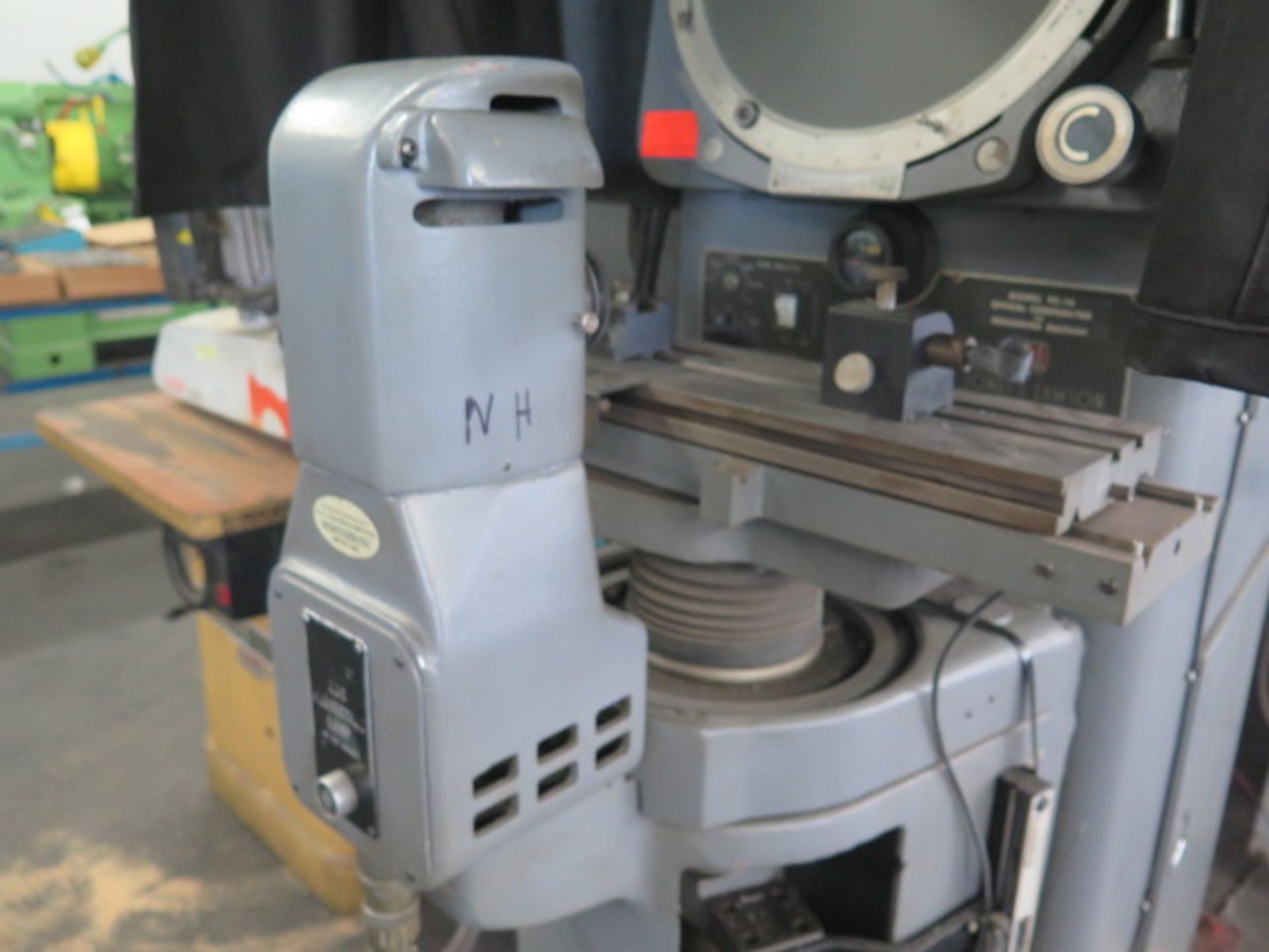 J & L PC-14 14" Floor Model Optical Comparator w/ Acu-Rite Quickcount DRO, SOLD AS-IS - NO - Image 4 of 10