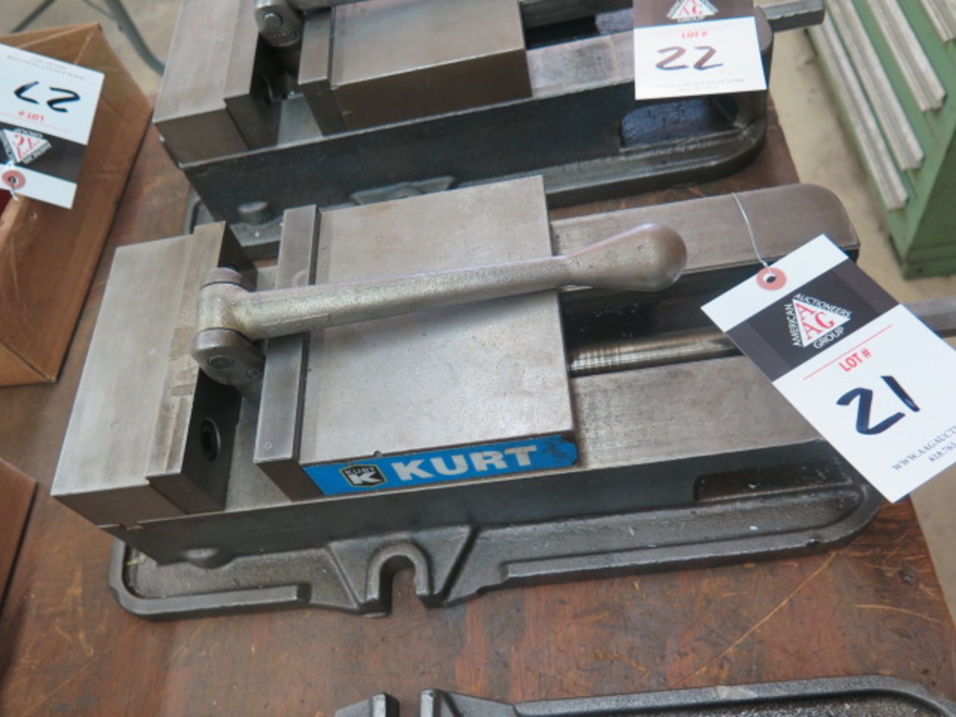 Kurt 6" Angle-Lock Vise (SOLD AS-IS - NO WARRANTY) - Image 2 of 4