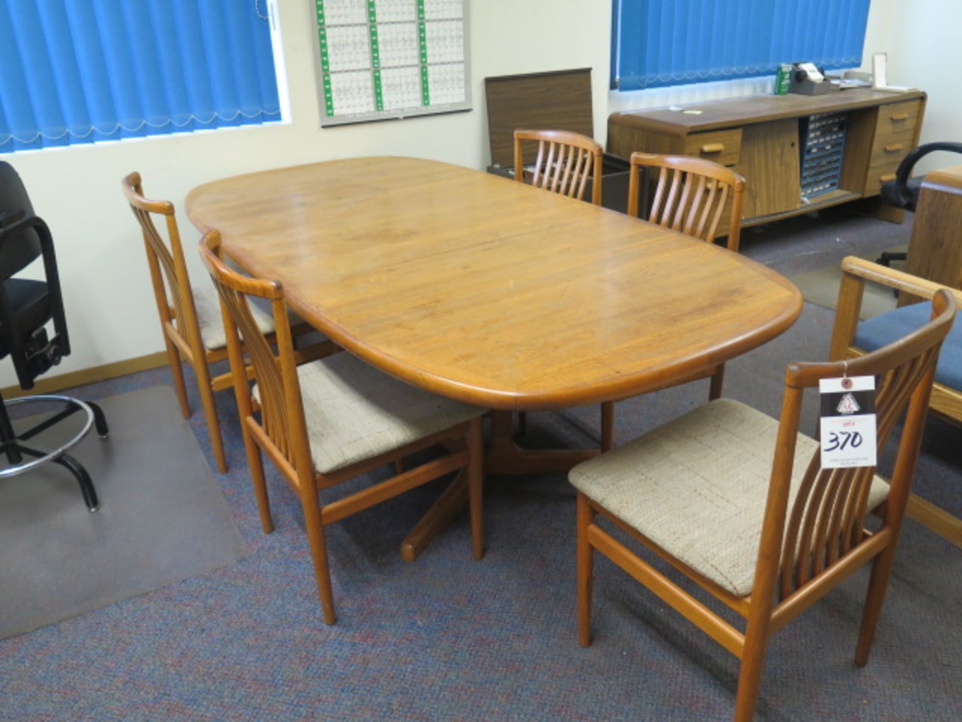Dining Table w/ (5) Chairs (SOLD AS-IS - NO WARRANTY)