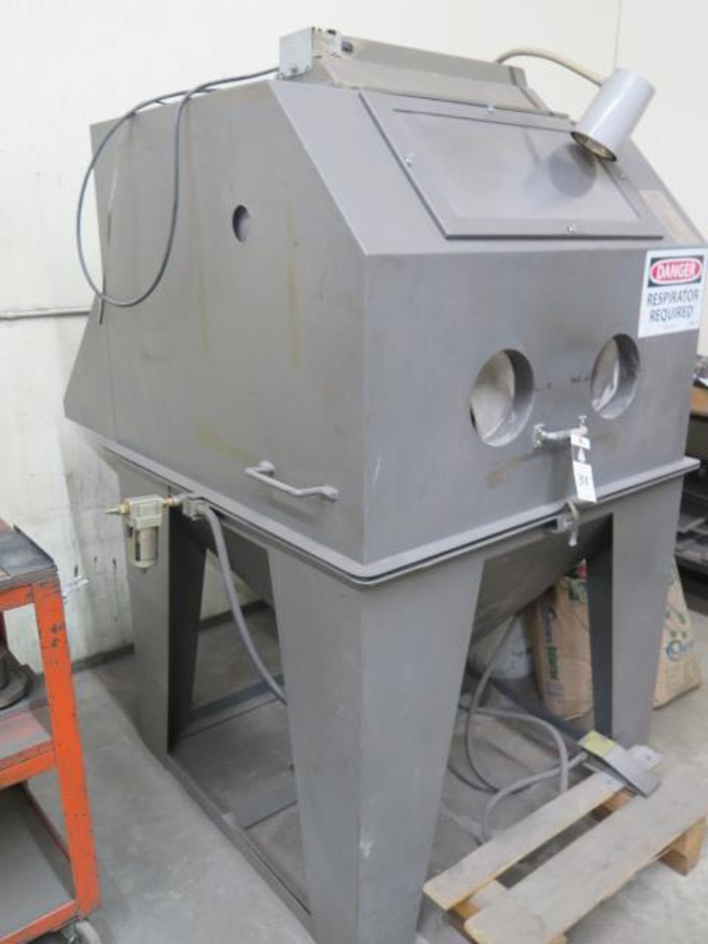 40” x 36” Flip-Top Dry Blast Cabinet w/ Dust Collector (SOLD AS-IS - NO WARRANTY) - Image 4 of 8