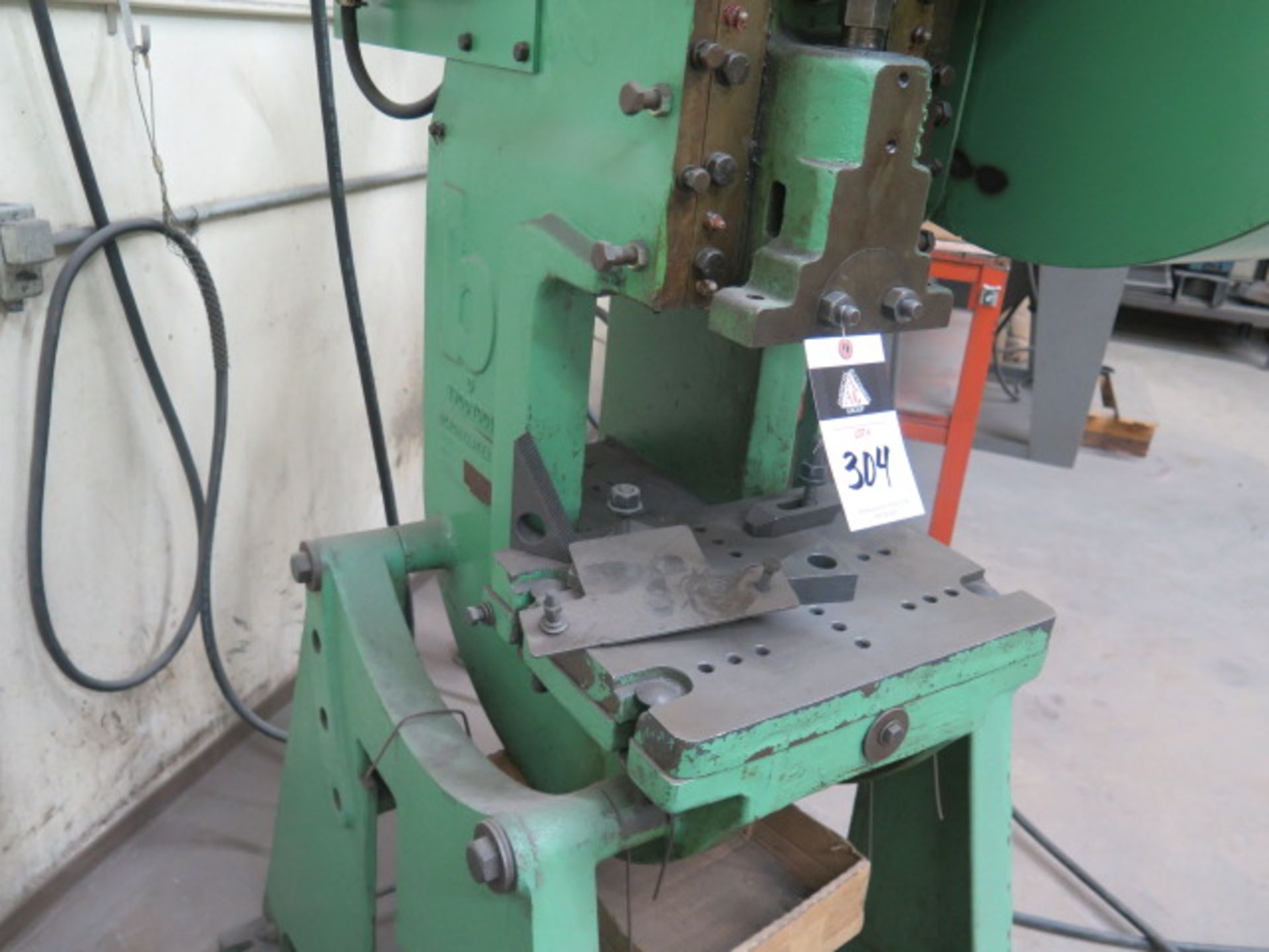 Benchmaster 253-MO OBI Stamping Press SOLD AS PARTS ONLY (SOLD AS-IS - NO WARRANTY - Image 5 of 8