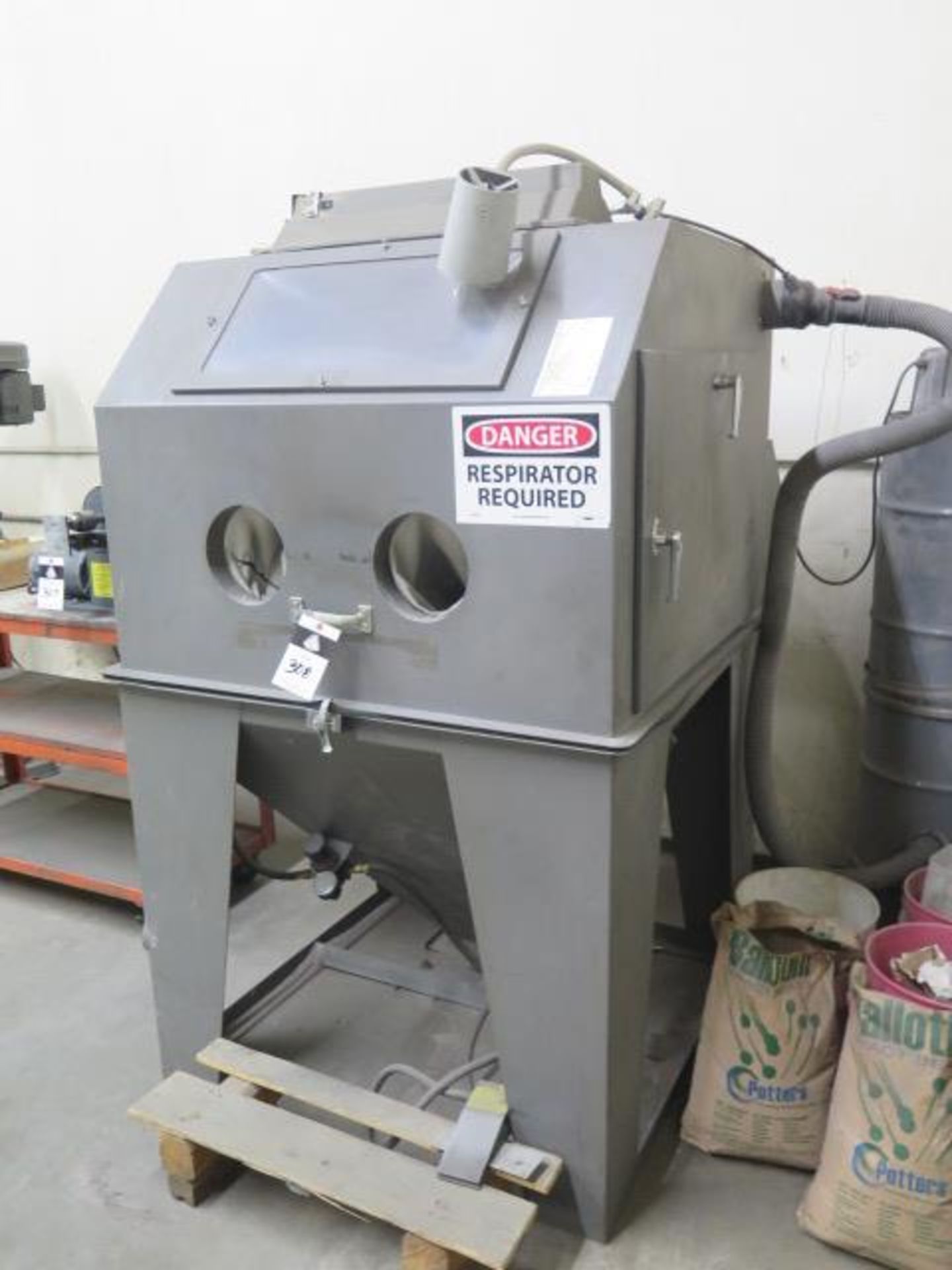 40” x 36” Flip-Top Dry Blast Cabinet w/ Dust Collector (SOLD AS-IS - NO WARRANTY) - Image 3 of 8