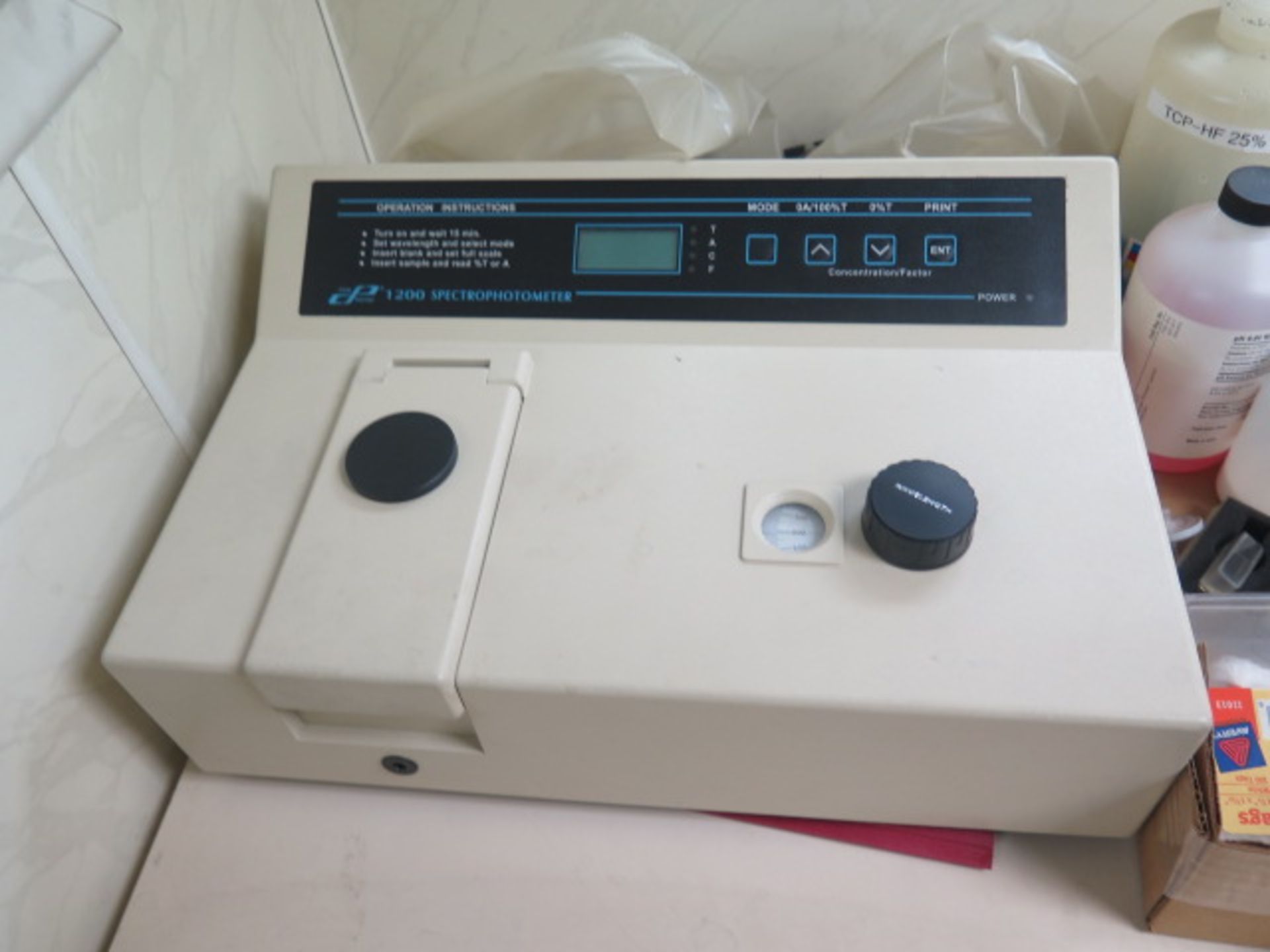 Cole Parmer mdl. 1200 Spectrophotometer w/ Acces (SOLD AS-IS - NO WARRANTY) - Image 2 of 6