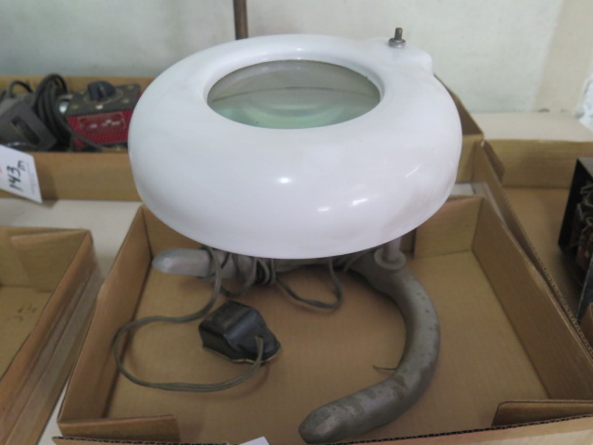 Magnifying Lamp (SOLD AS-IS - NO WARRANTY) - Image 2 of 3