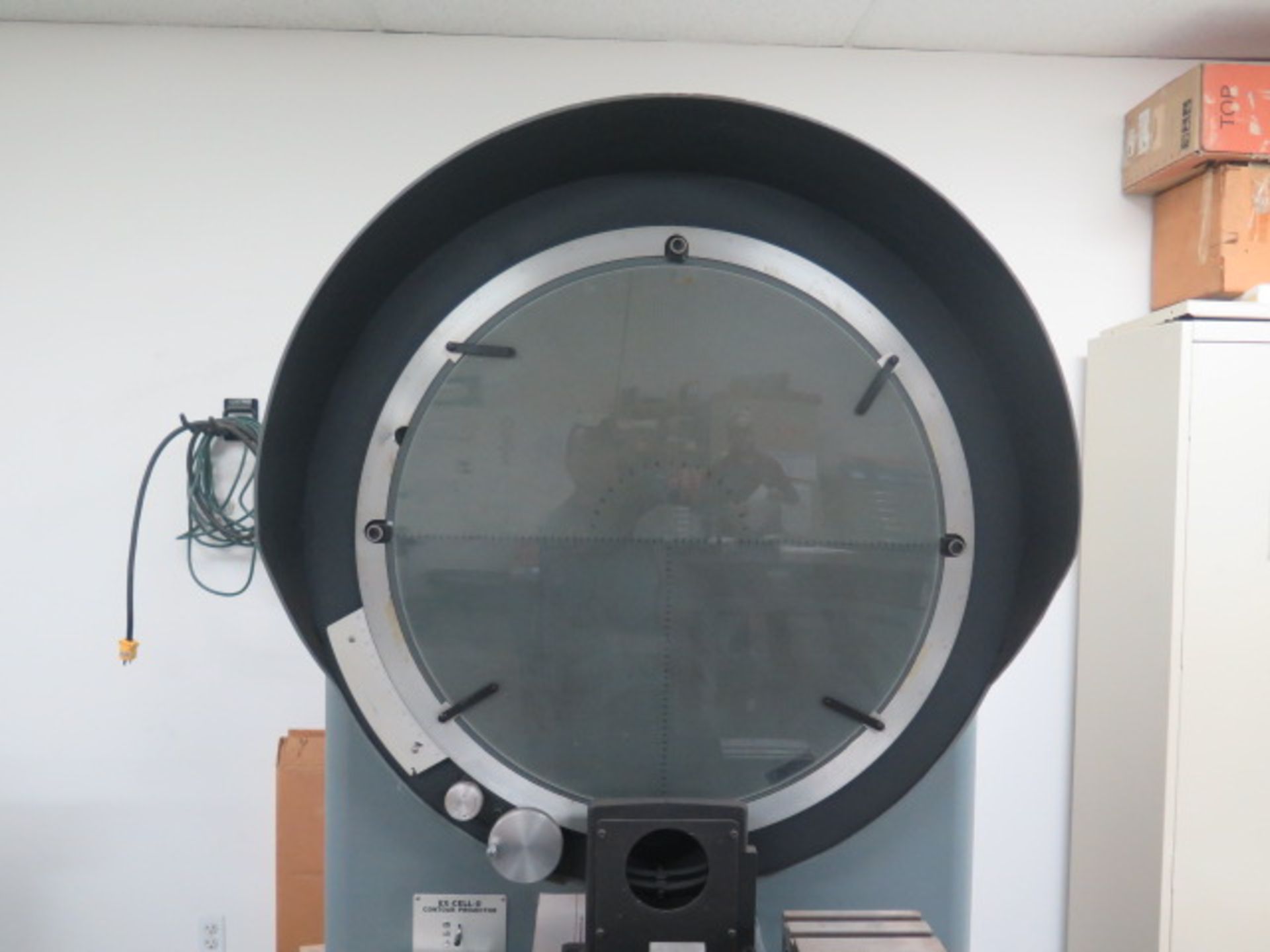Ex-Cell-O XLO-827 30” Optical Comparator w/ 31.25X and 62.5X Lenses (SOLD AS-IS - NO WARRANTY) - Image 4 of 13