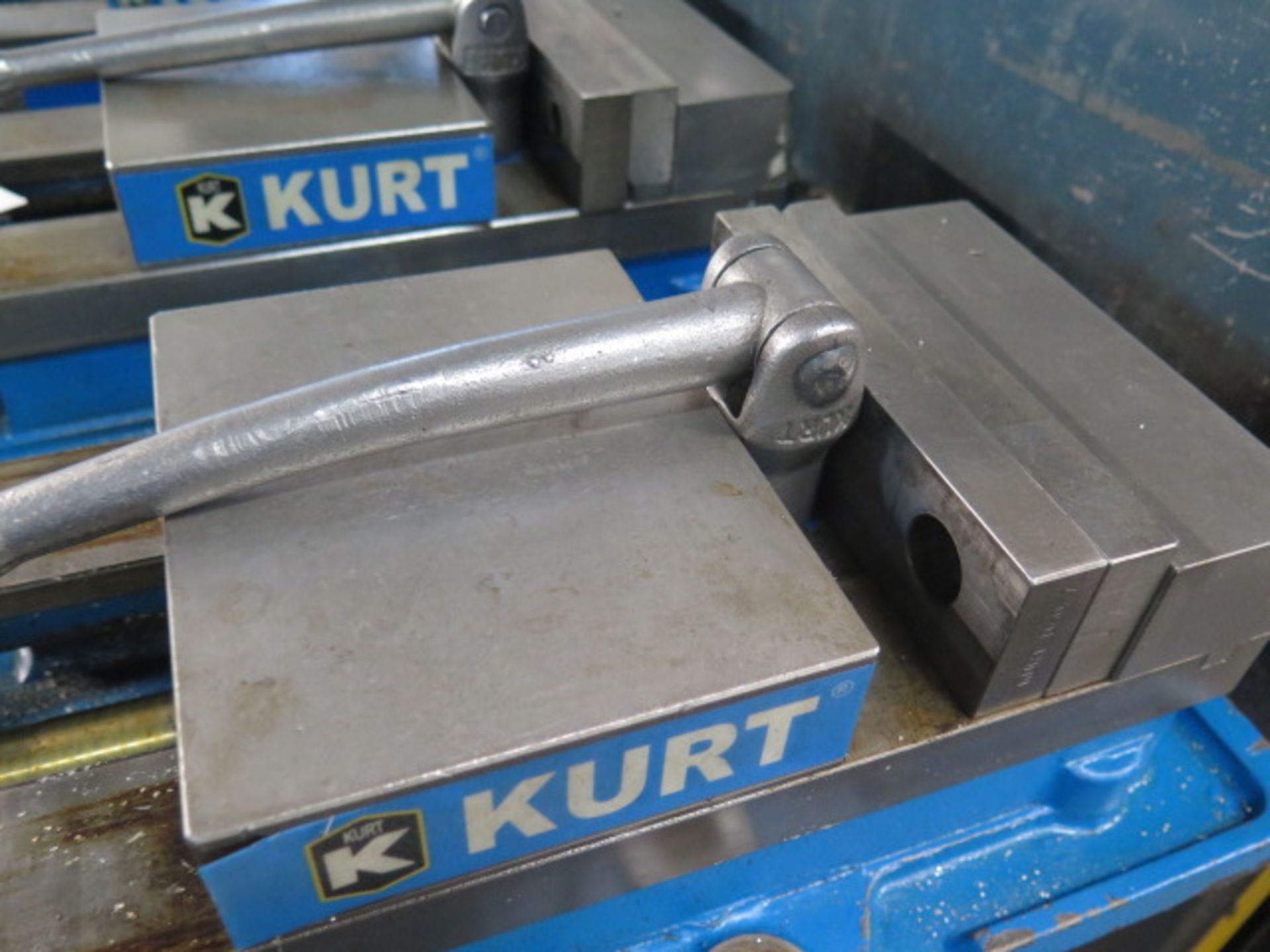 Kurt D675 6" Angle-Lock Vise (SOLD AS-IS - NO WARRANTY) - Image 3 of 4