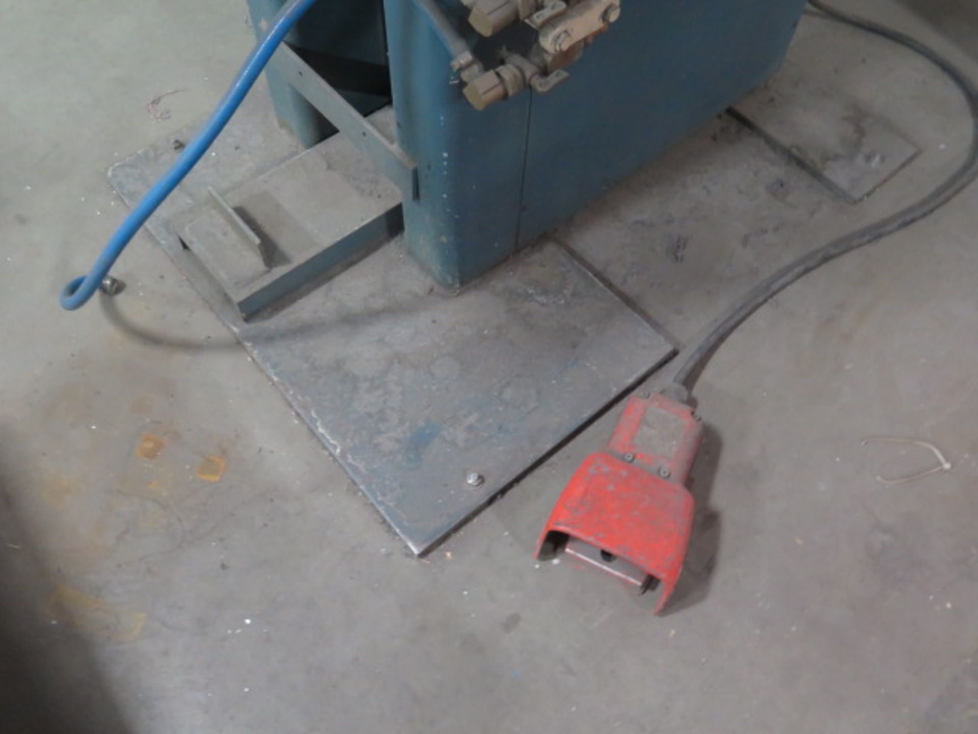 Entron Pneumatic Actuated Spot Welder s/n L-8981 w/ Entron Controls (SOLD AS-IS - NO WARRANTY) - Image 6 of 8