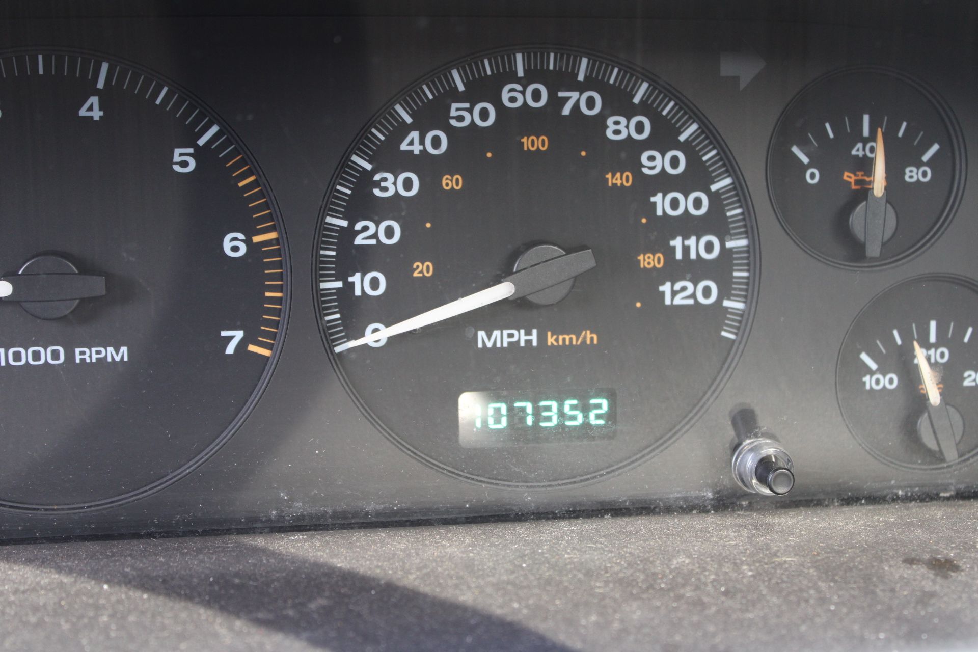 1999 JEEP GRAND CHEROKEE LIMITED, 4WD, 4.7L V-8,VIN 1J4GW68N5XC579232, 107,352 MILES ON ODOMETER, - Image 6 of 9