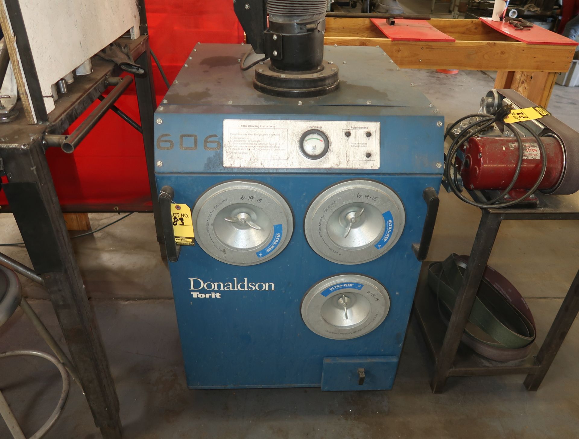 DONALDSON MDL. EASY-TRUNK 1 1/2HP FUME COLLECTOR, 115V