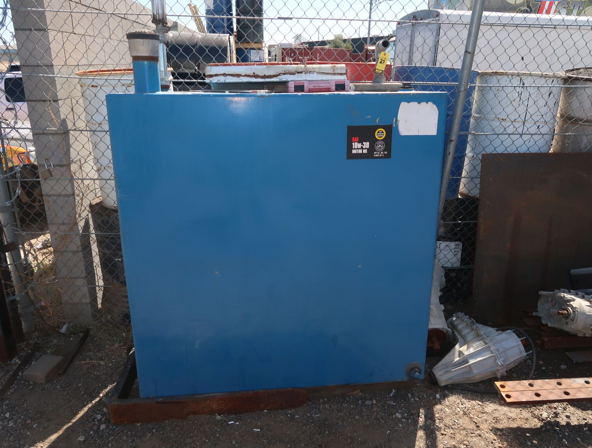 OIL/FUEL TANK W/PNEUMATIC PUMP, APPROX. 400GAL. (USED FOR DIESEL FUEL)