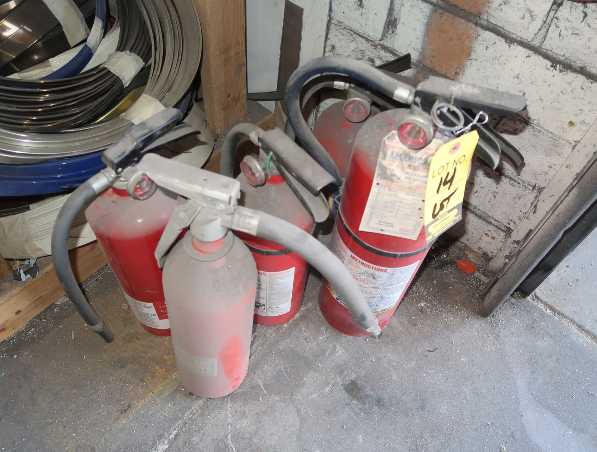 LOT FIRE EXTINGUISHERS