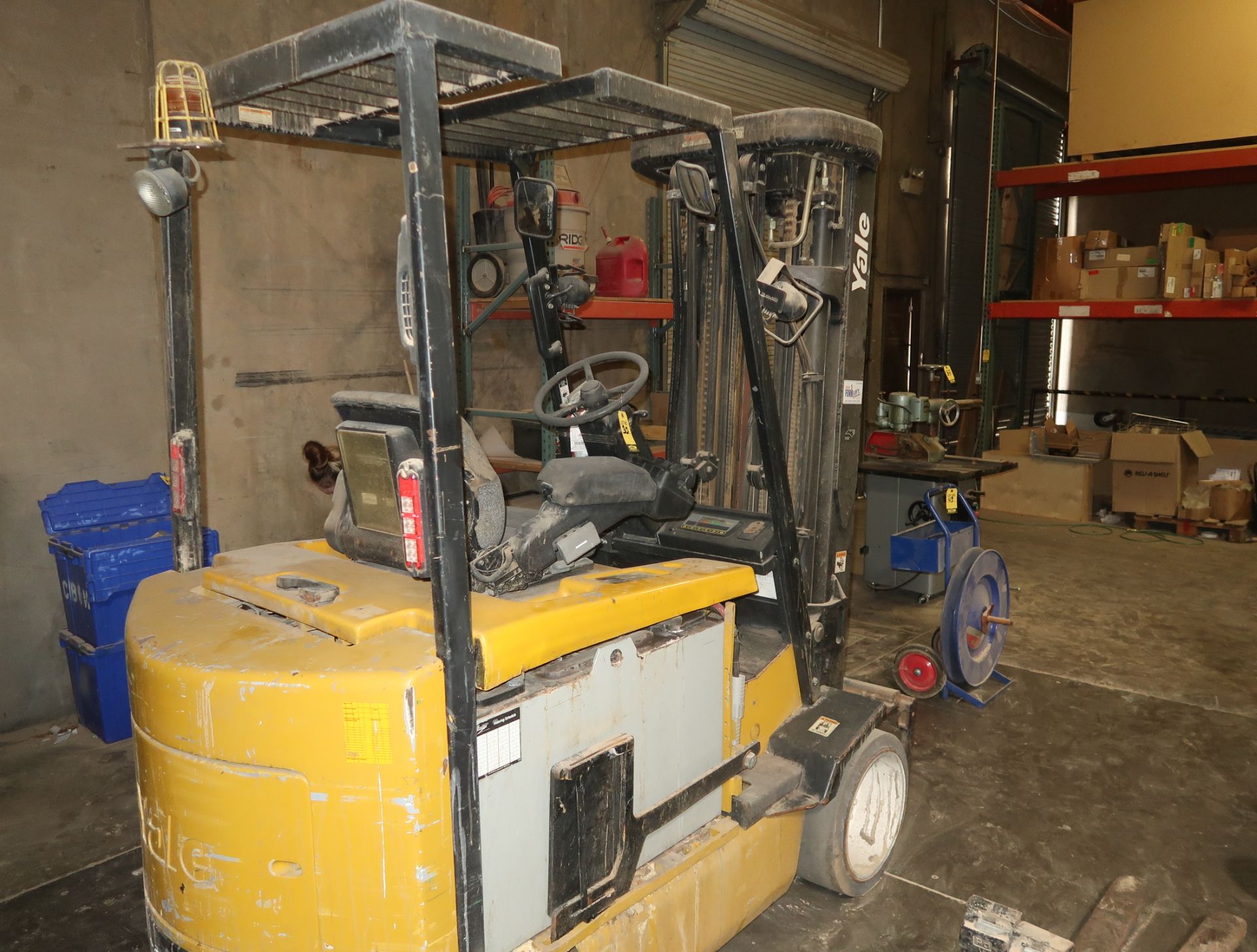 YALE 4000LB ELECTRIC FORKLIFT MDL. ERC0G0GHN48TQ092 NOT RUNNING - Image 4 of 4