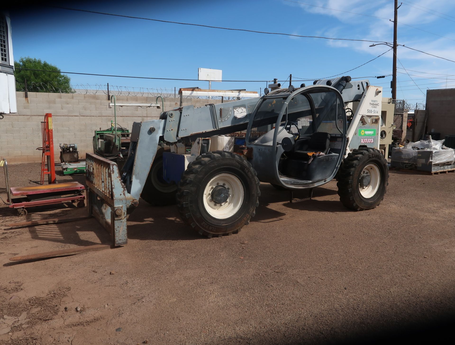 TEREX TH844C REACH LIFT 4121HRS, 4' FORKS, RUNS GREAT, NO LEAKS