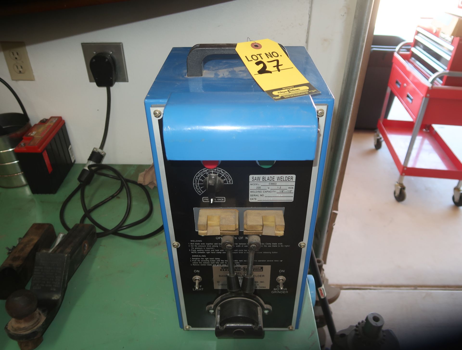 CHICAGO ELECTRIC MDL. 03660 BLADE WELDER, 220V 1PH