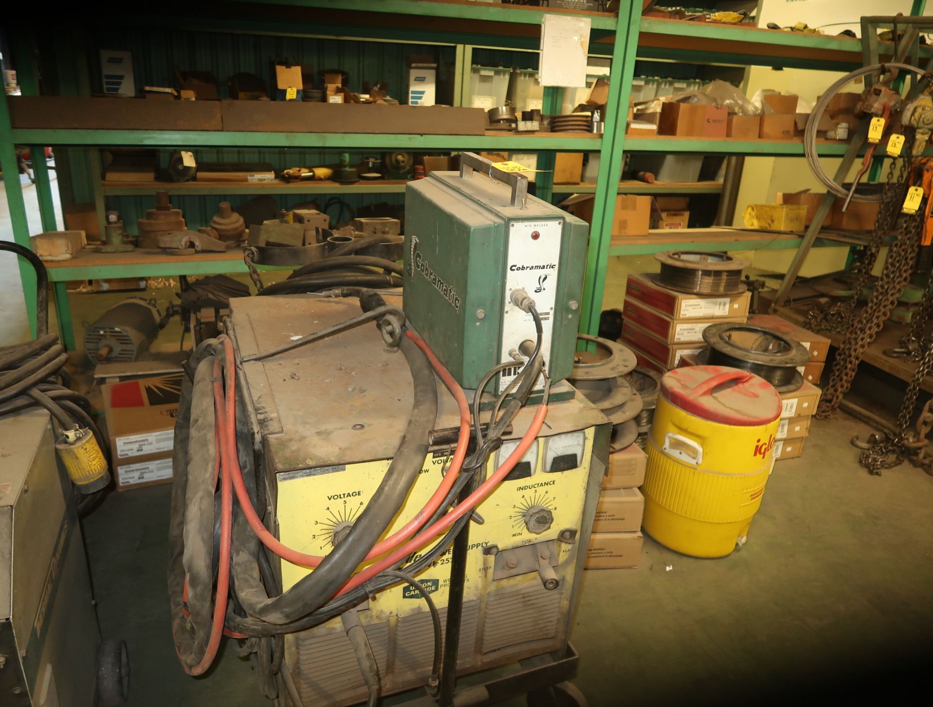 LINDE VI-252 WELDING POWER SUPPLY W/COBRAMATIC WIRE FEEDER