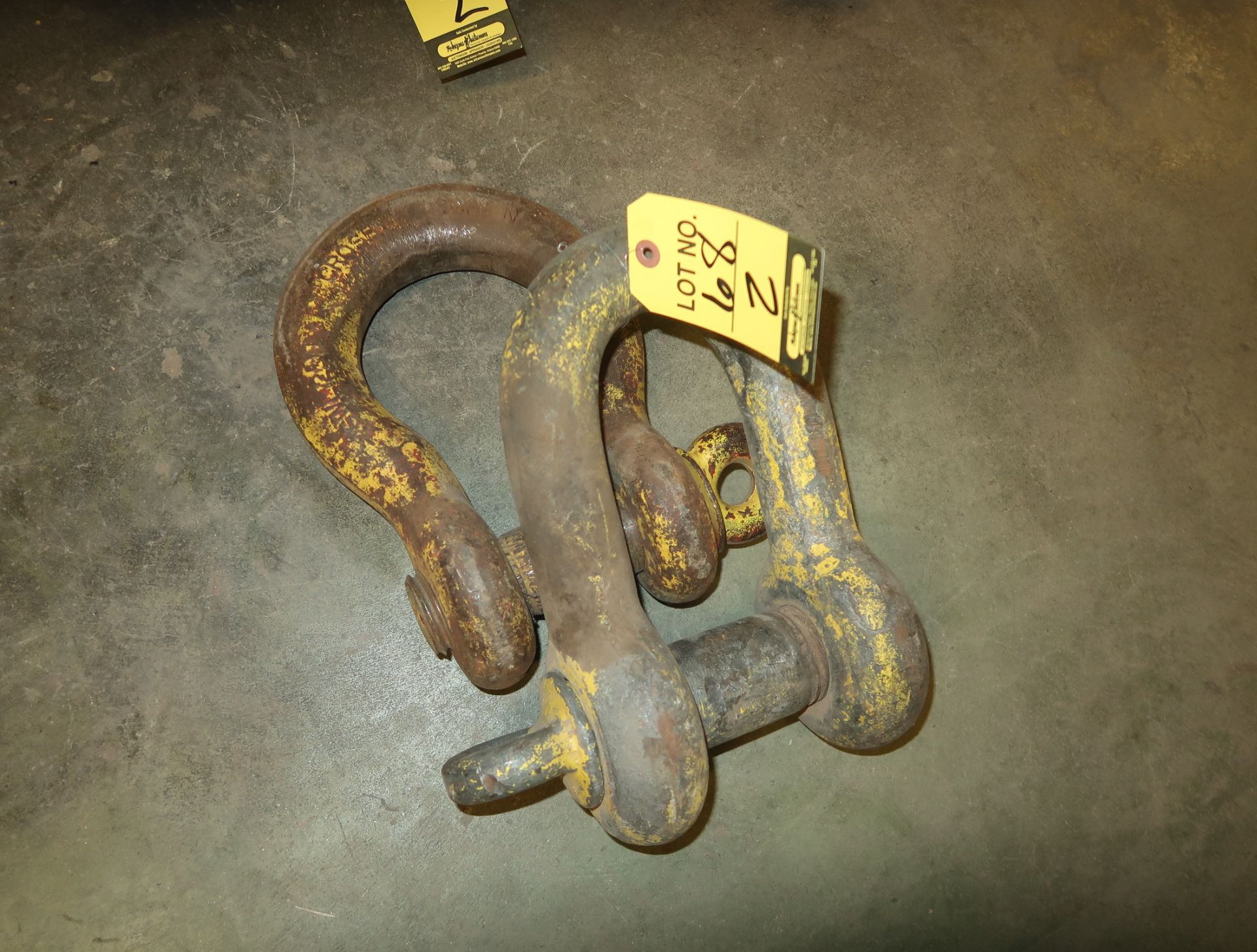 HEAVY DUTY SHACKLES