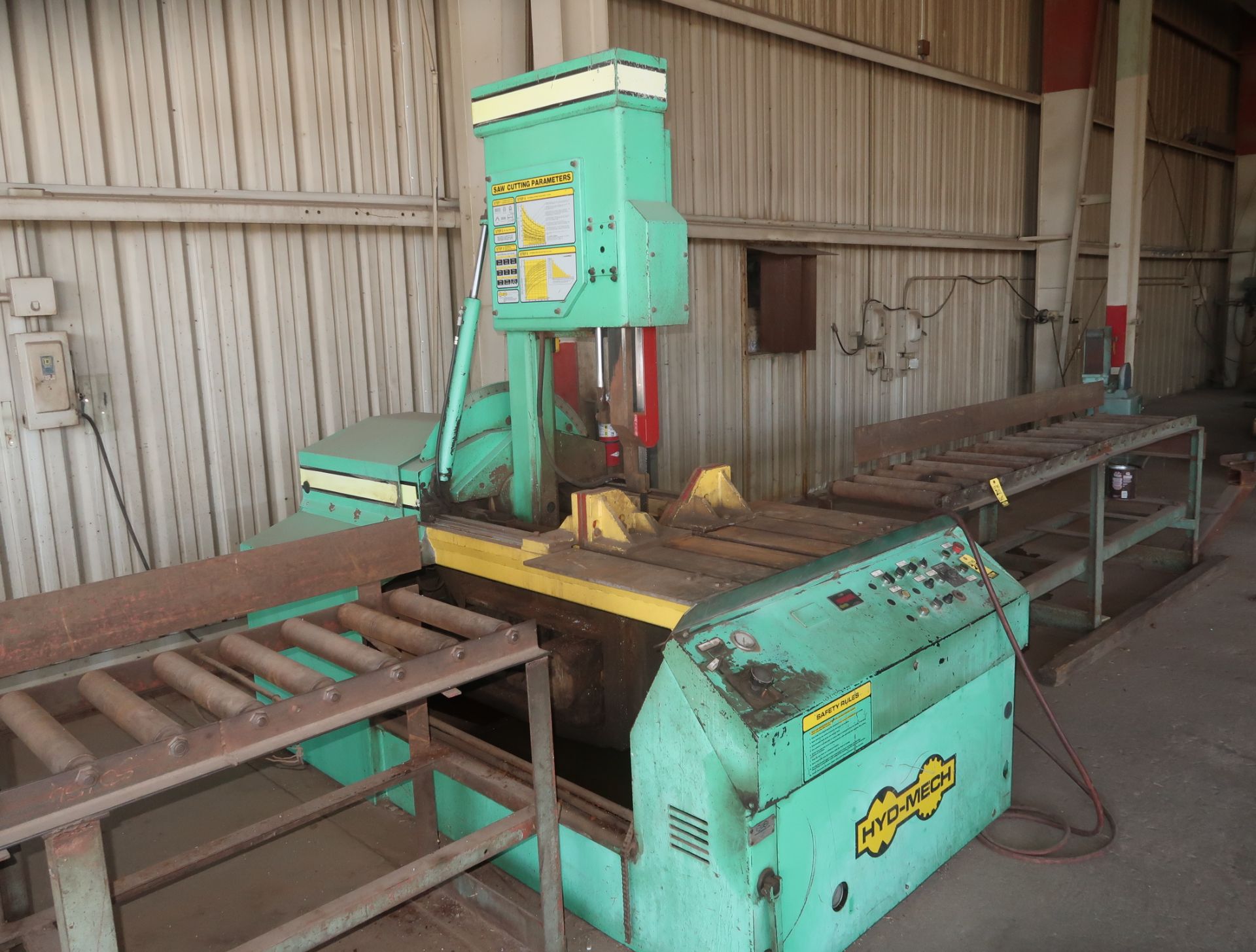 HYD-MECH V18 VERTICAL BAND SAW SN. J1094134 - Image 4 of 4