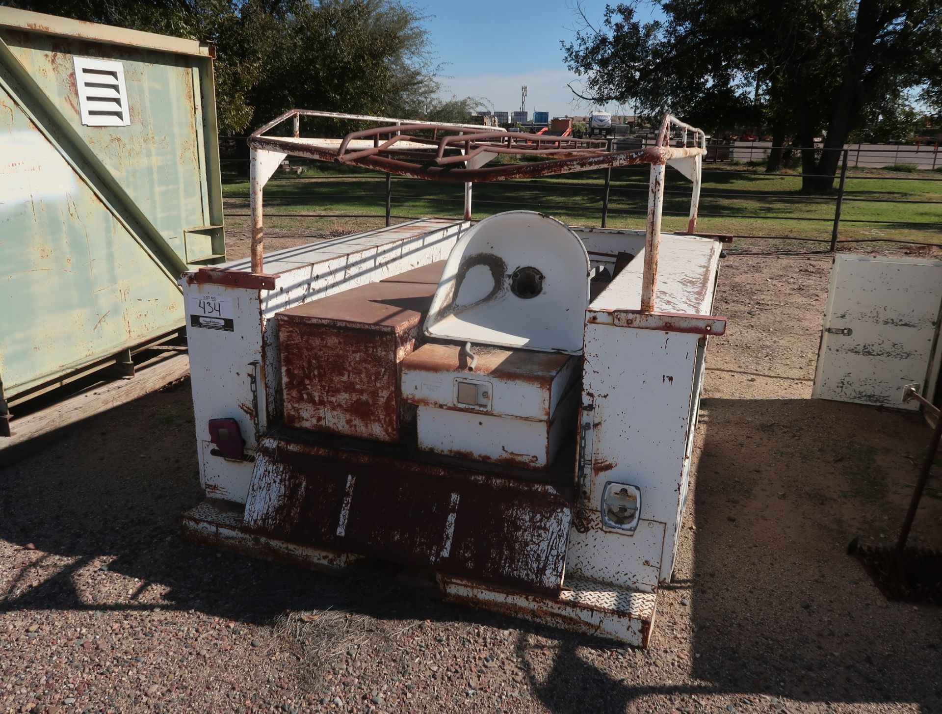 UTILITY TRUCK BODY