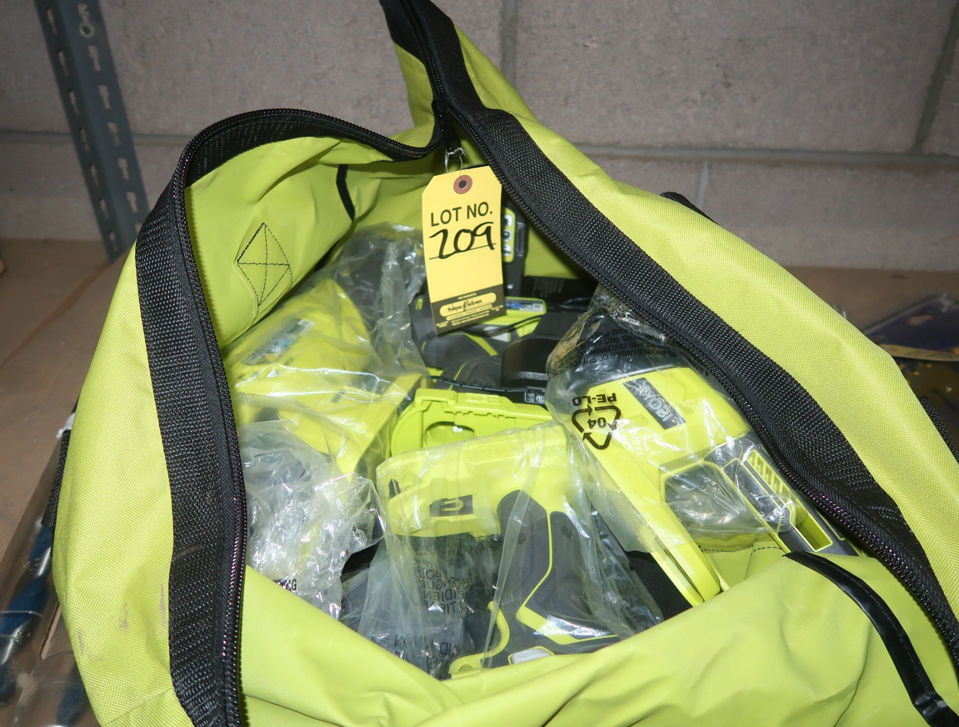 LOT RYOBI BAG W/ NEW POWER TOOLS- 92) CORDLESS DRILLS, SAWZALL, BATTERY & CHARGER