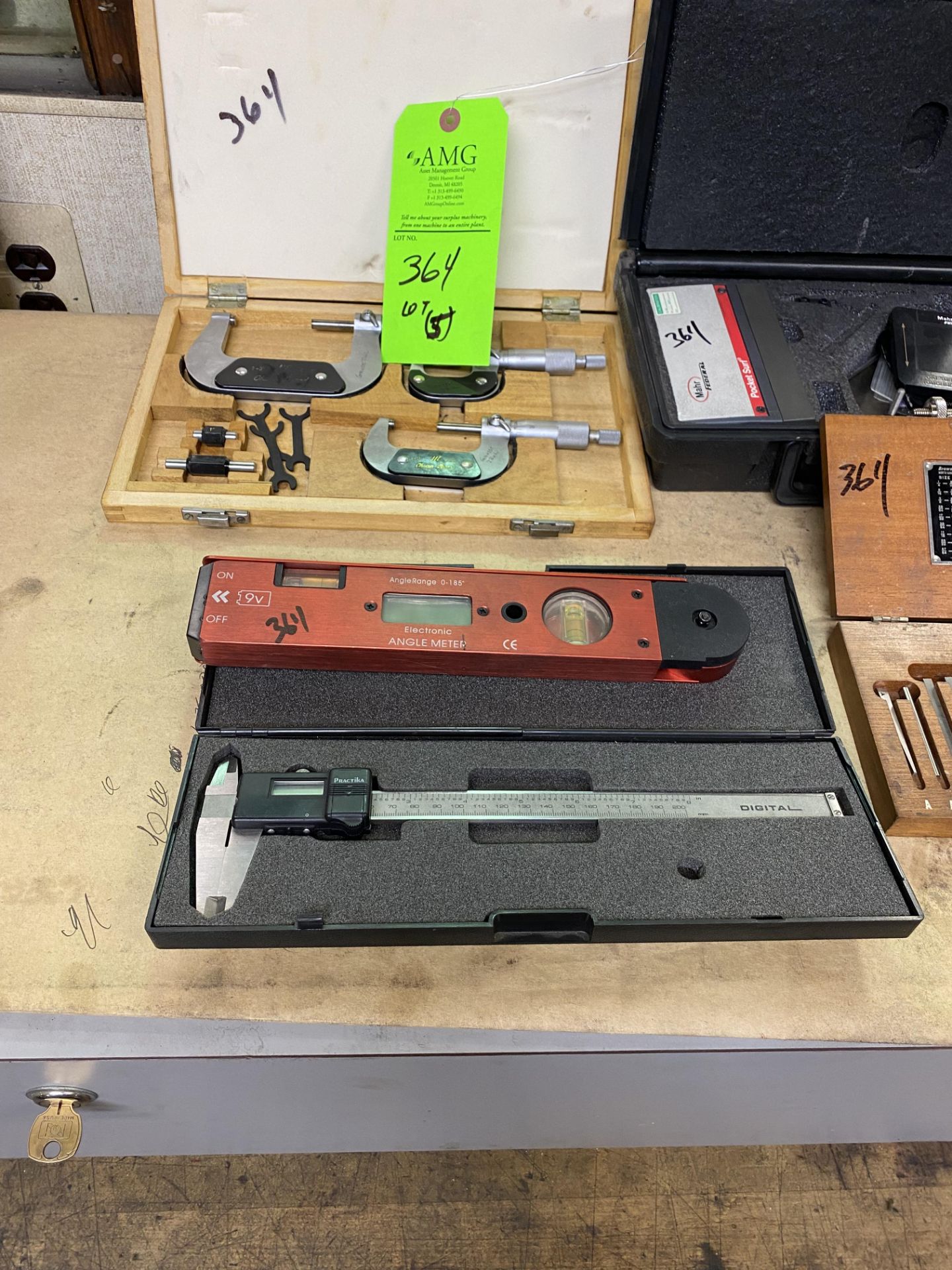 Lot of Mitutoyo Micrometer, Digital Caliper, Brown & Sharpe Taper Checking Kit, Angle Meter Level - Bild 4 aus 4