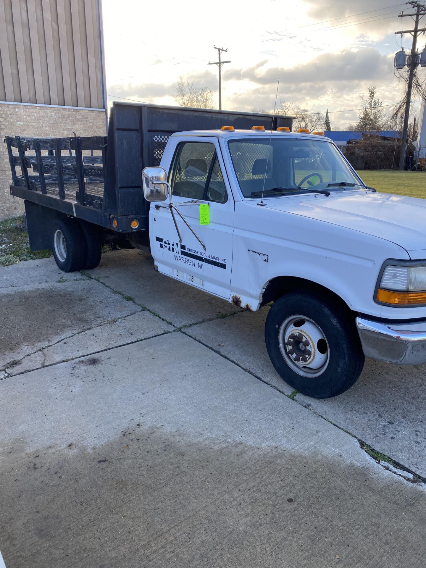 Ford F350 Stake Truck 12' Bed 1994 with 82k miles. - Bild 5 aus 6