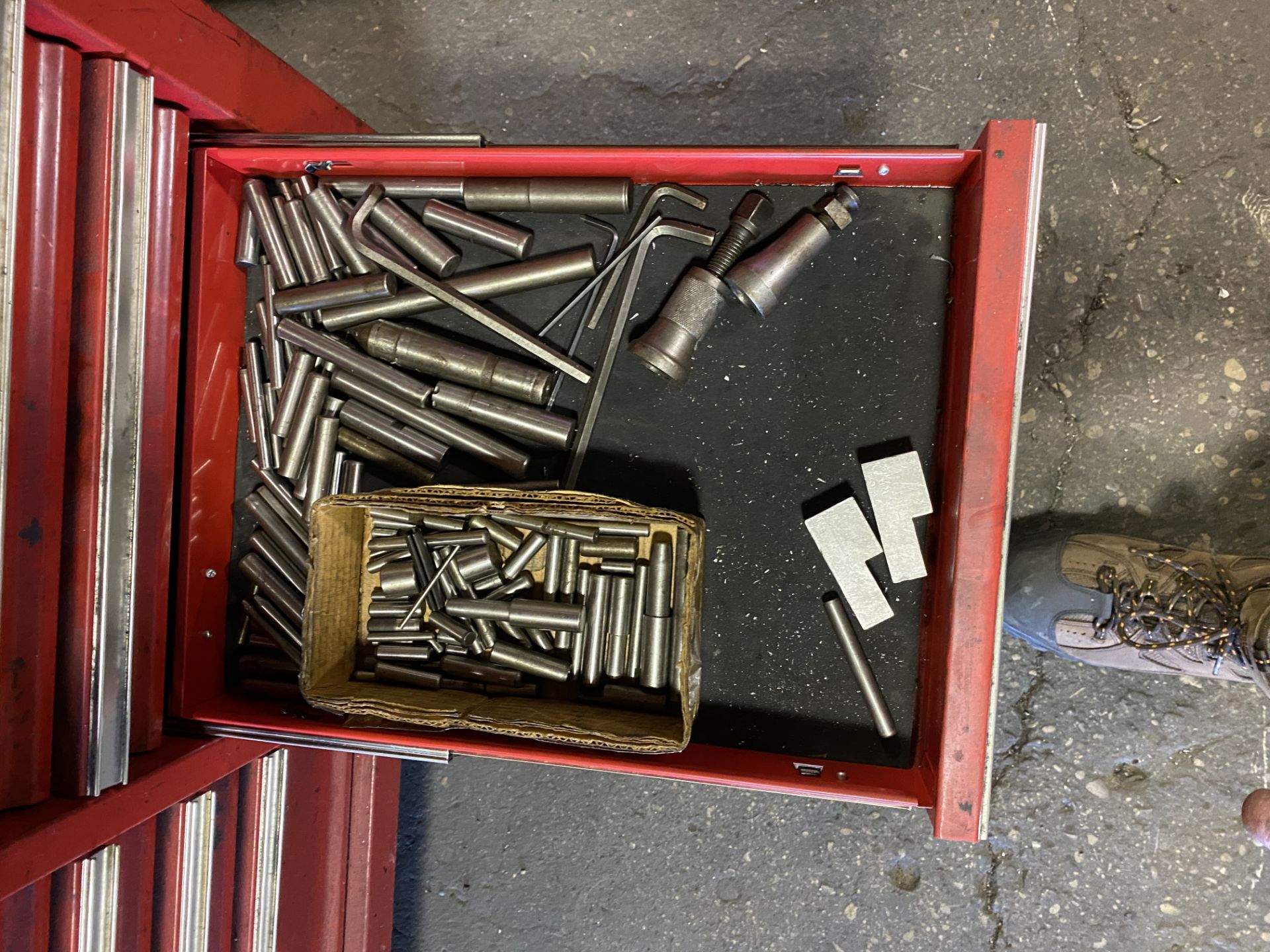 US General Portable Rolling Tool Box w/ Contents - Image 9 of 9