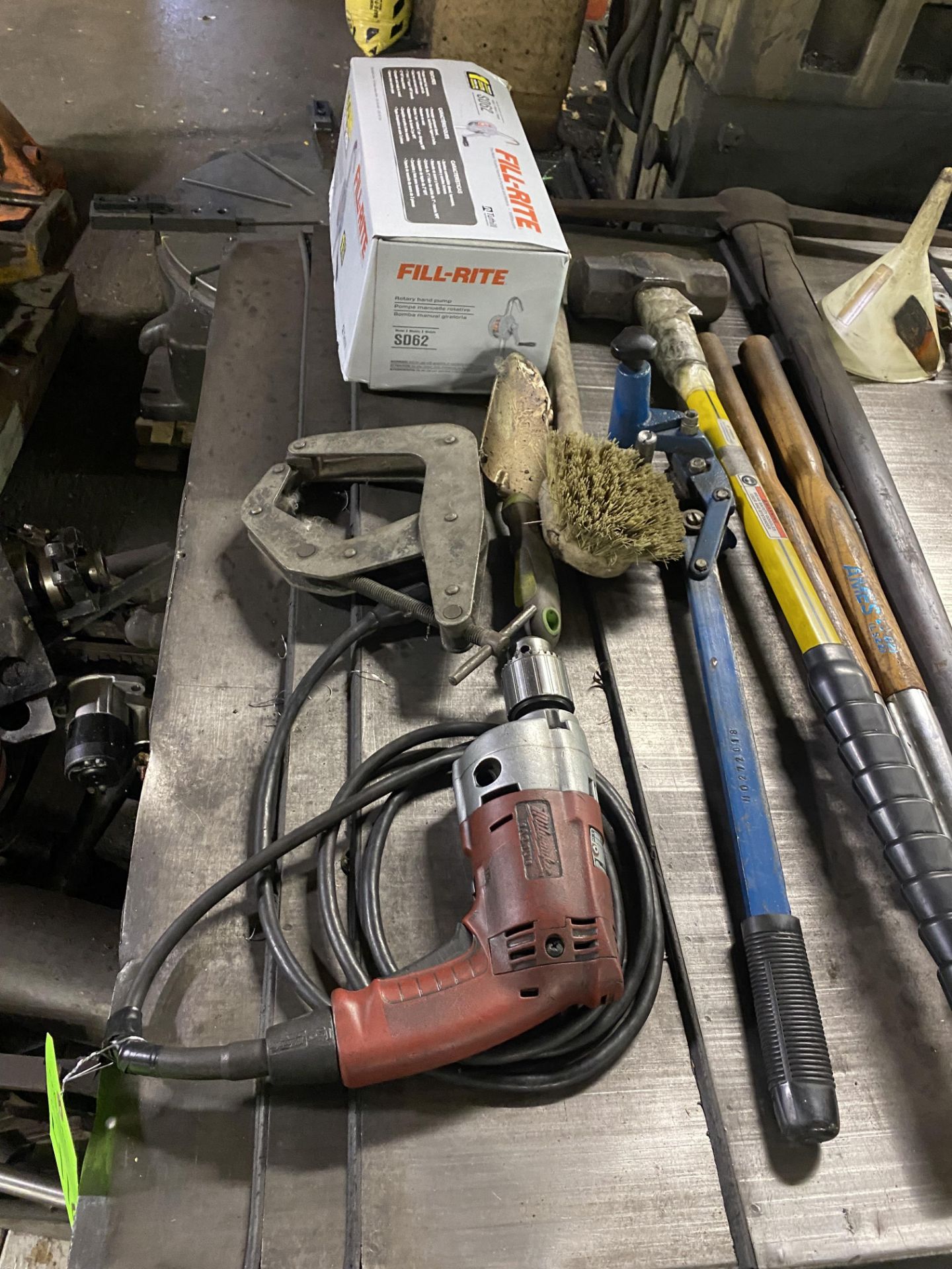 Lot of Various Hand Tools consisting of Drill, Sledge Hammer, Metal & Wood Saws - Image 6 of 6