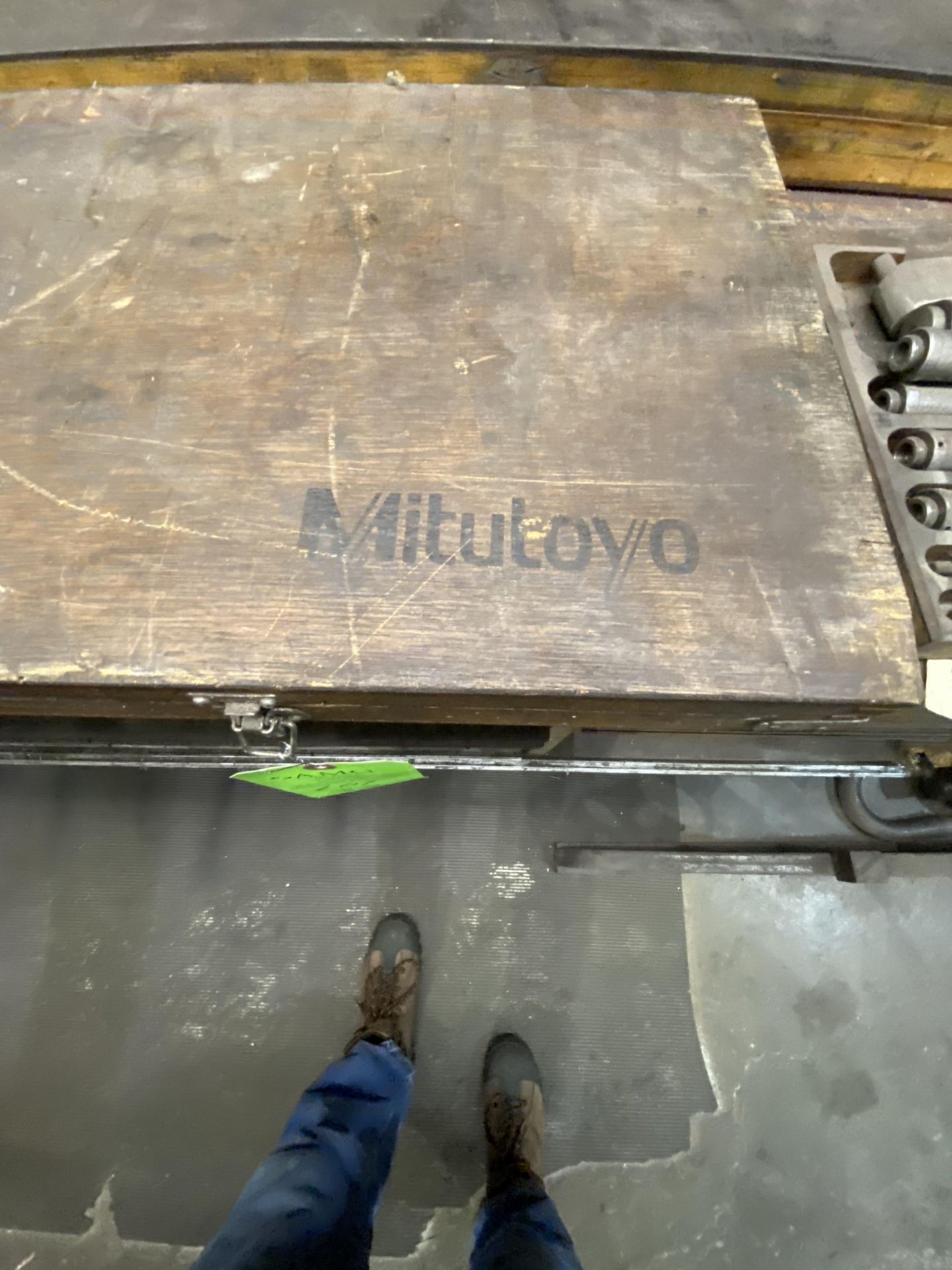 Mitutoyo 60" CF Digimatic Digital Caliper, Series 552 - Bild 2 aus 3