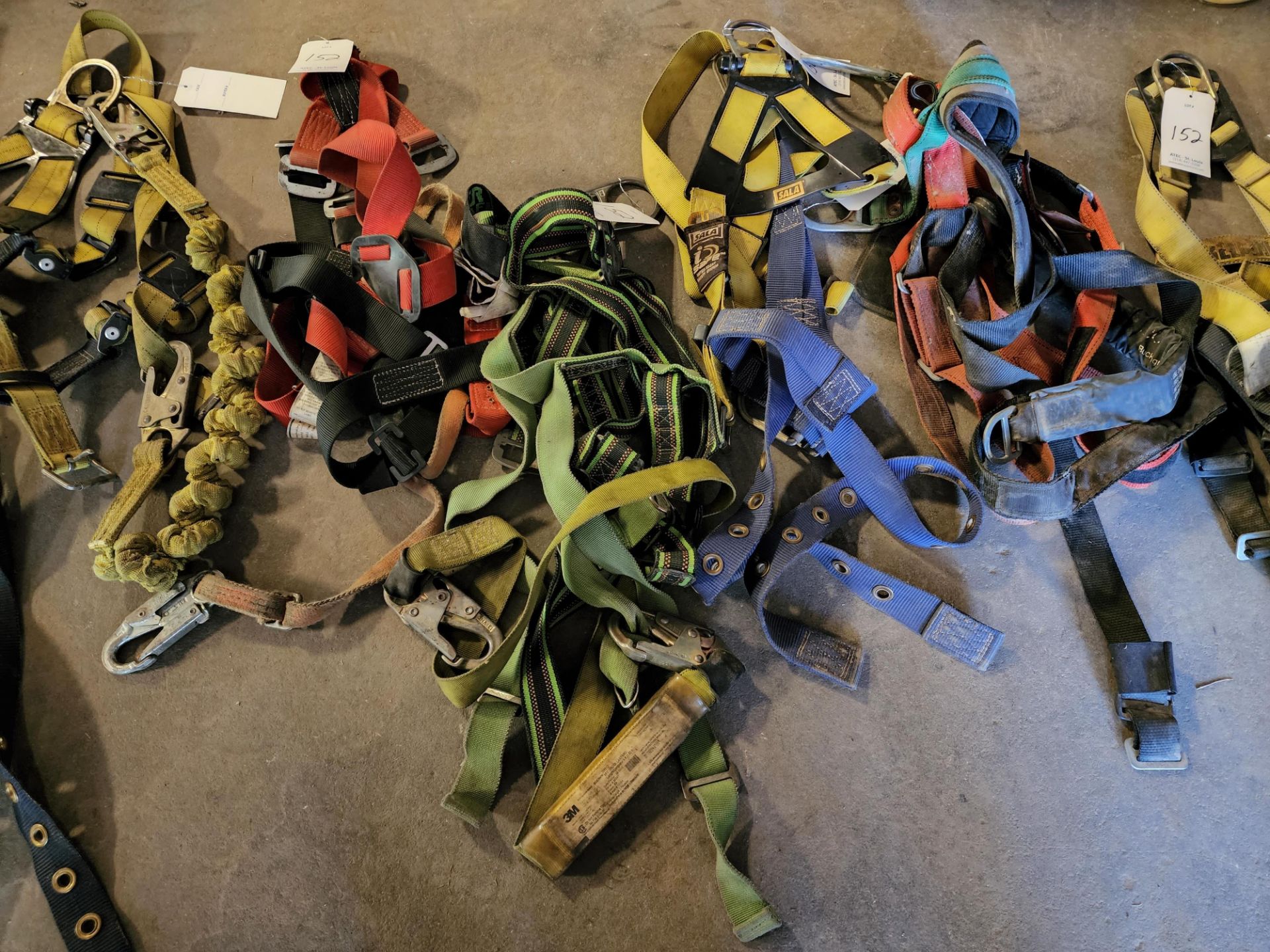 Lot Consisting of Safety Equipment - Image 9 of 19