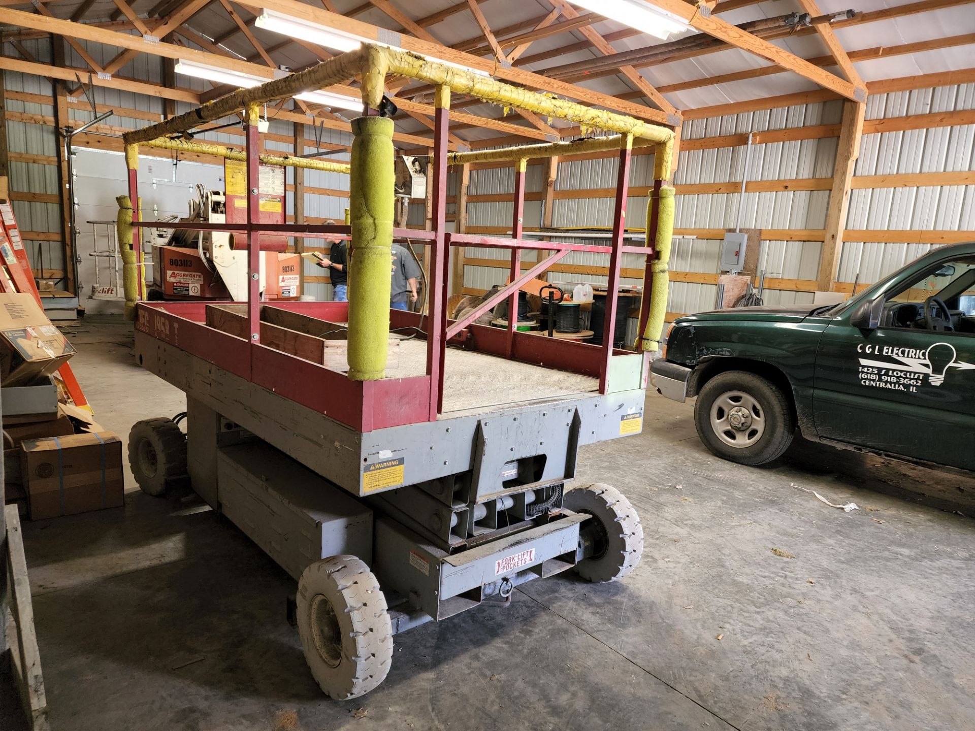 MEC Model 1958HT Scissor Lift - Image 4 of 9