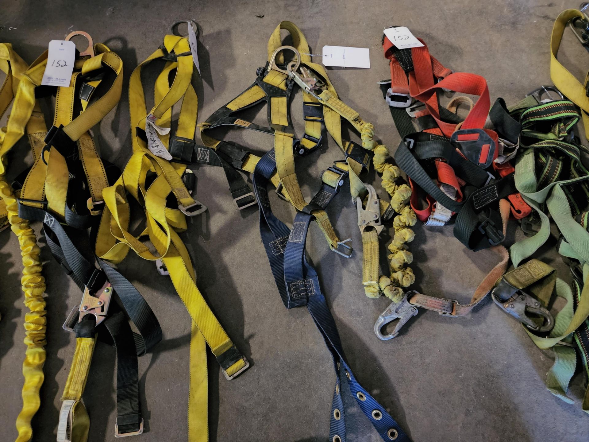 Lot Consisting of Safety Equipment - Image 10 of 19