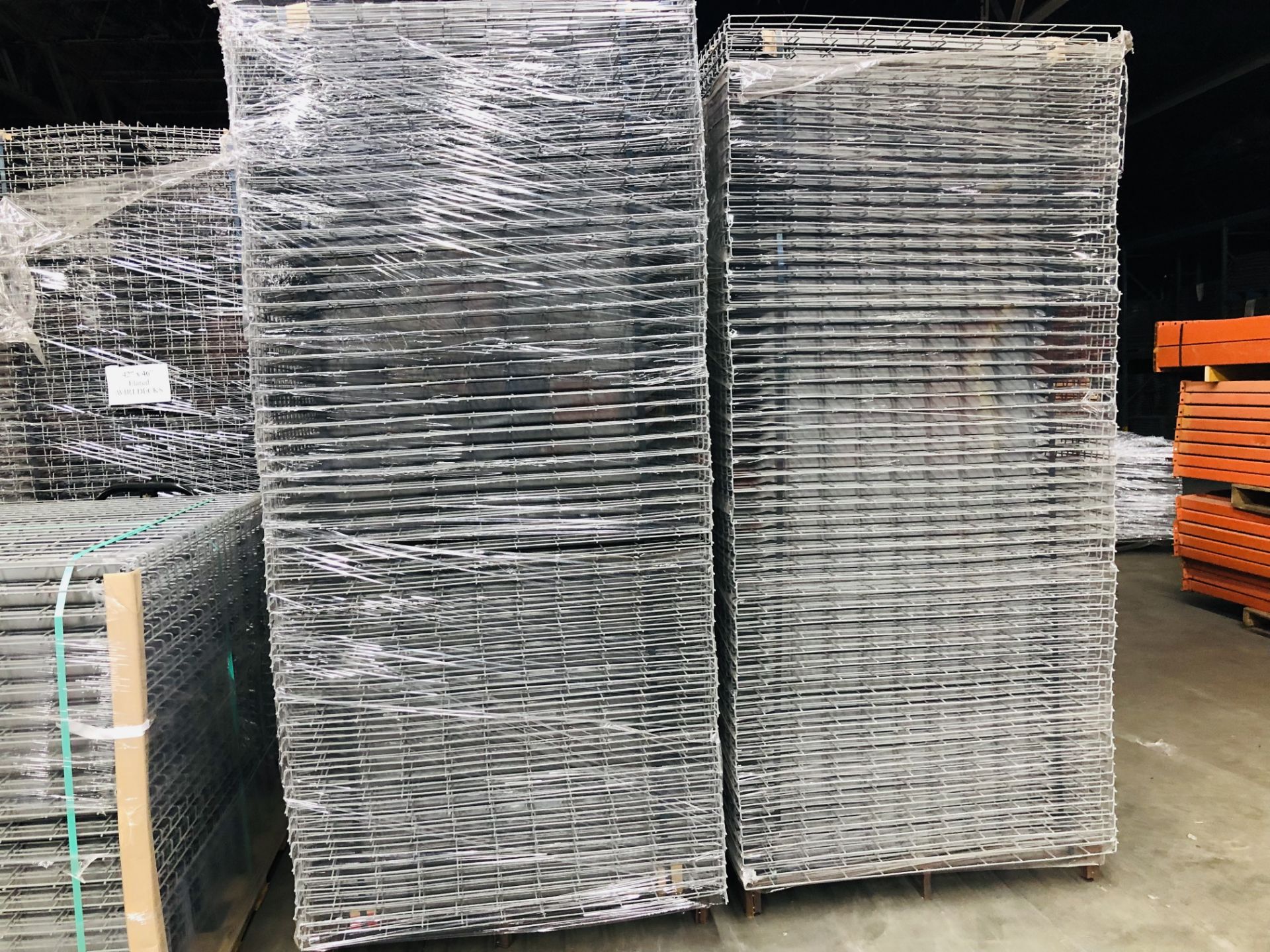 NEW 80 PCS OF FLARED 42" X 46" WIREDECK - 2100 LBS CAPACITY
