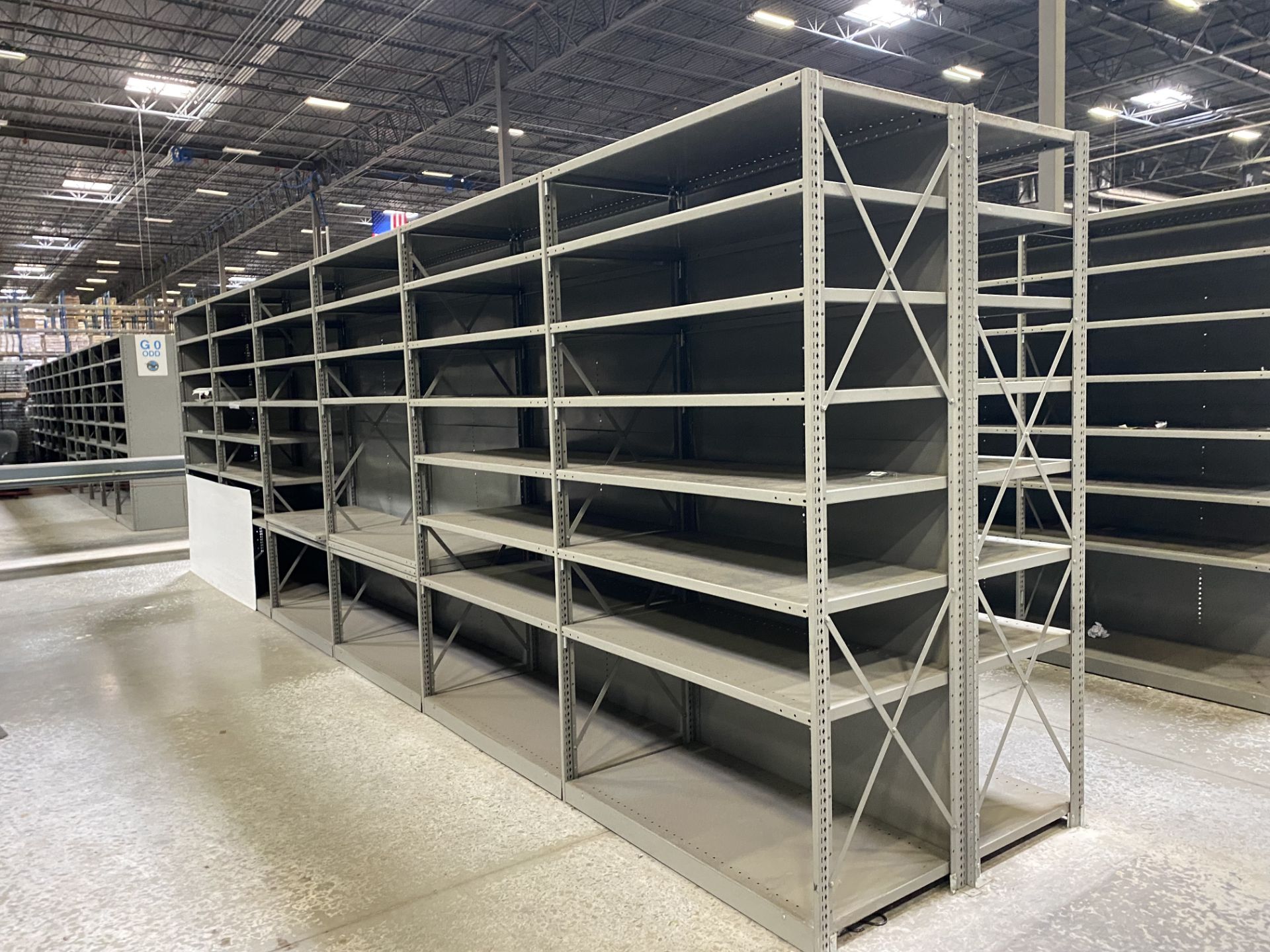 20 SECTIONS OF METAL CLOSED BACK SHELVING - Image 2 of 6