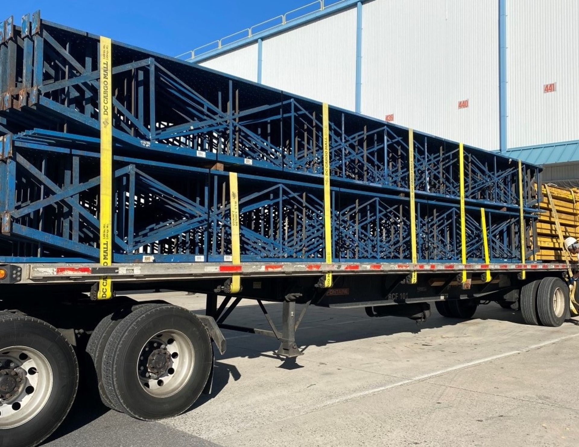 USED 15 PCS OF STRUCTURAL UPRIGHT. SIZE 30'H TO 33'H X 36"D, BLUE