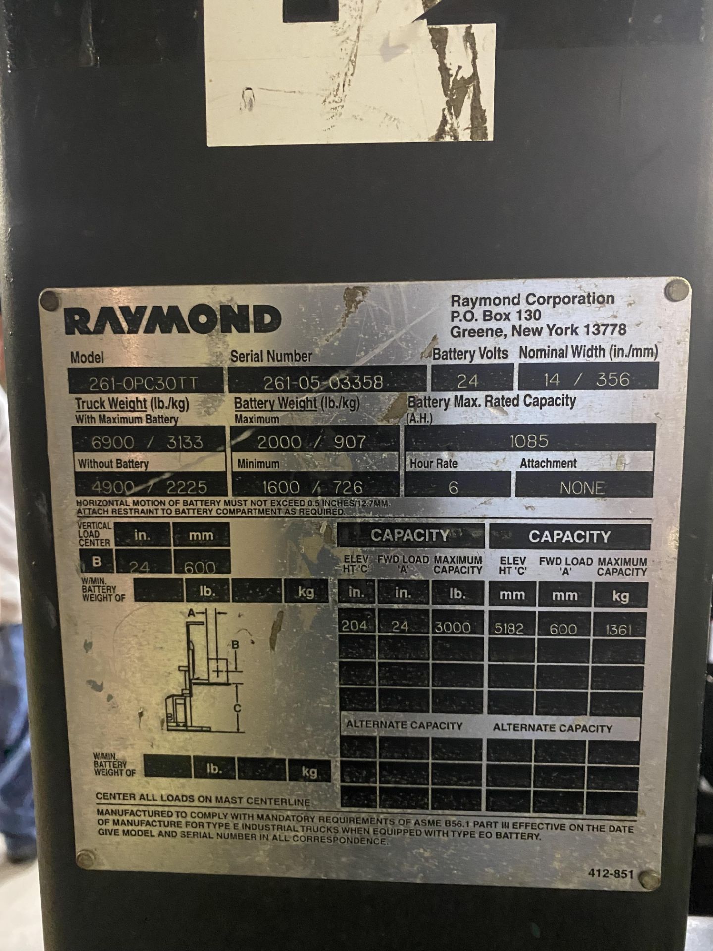 RAYMOND ELECTRIC ORDER PICKER - Image 7 of 8