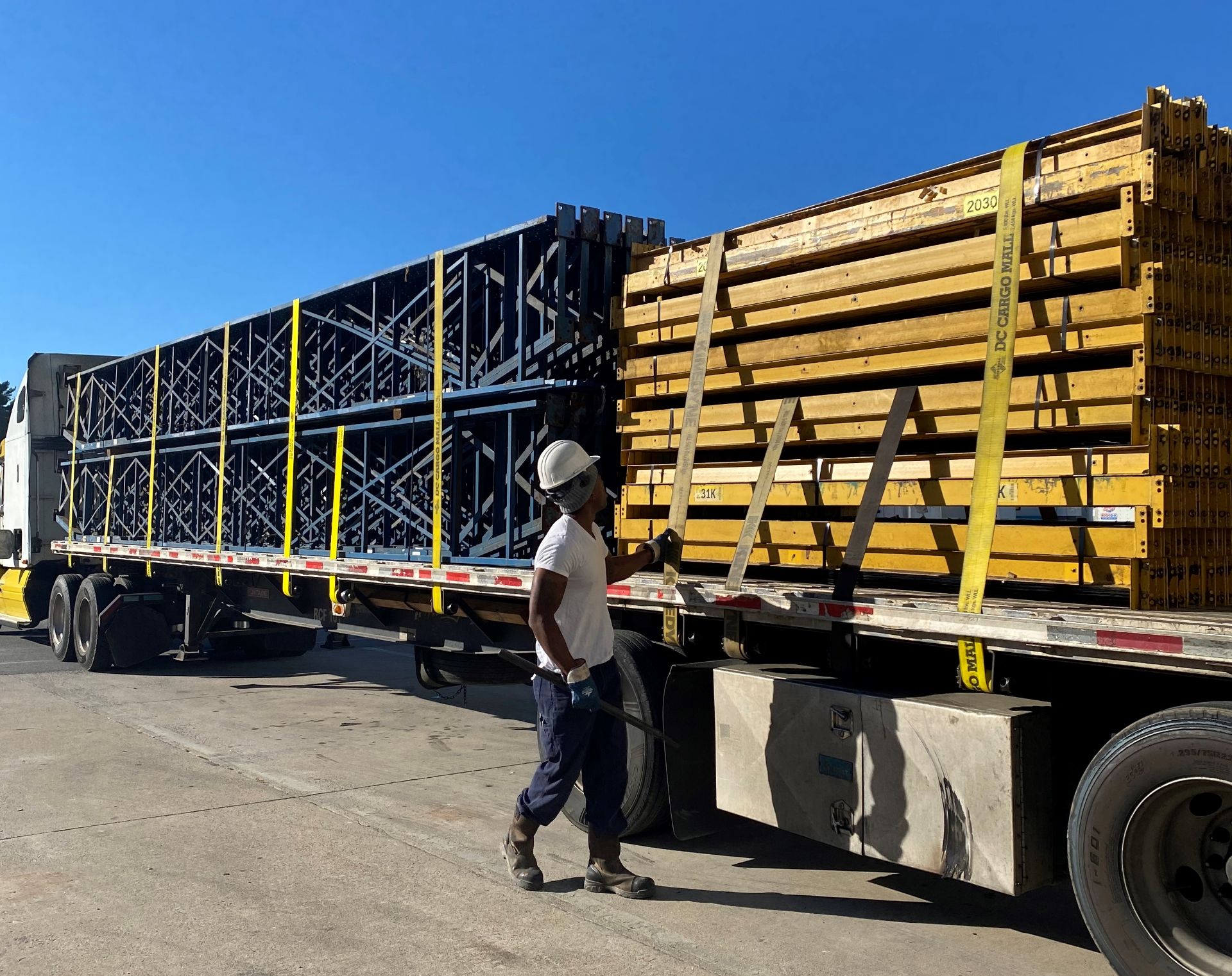 Lot of 2 truck load of Structural Pallet Racks 30'H X 36"D X 112"L - 2 times money - Image 3 of 7