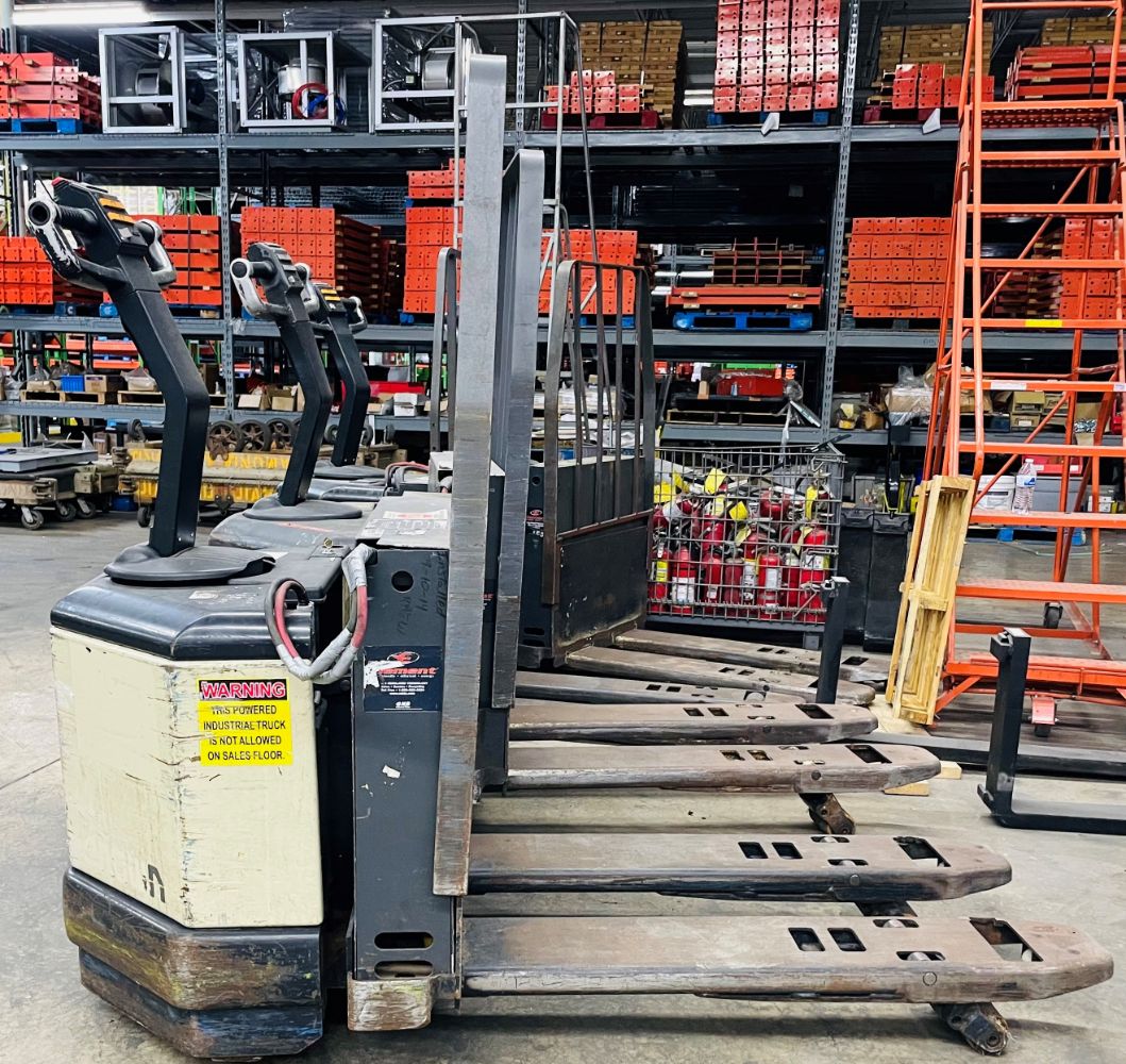 Forklift, Pallet Rack, Metal Shelving & Warehouse Equipment