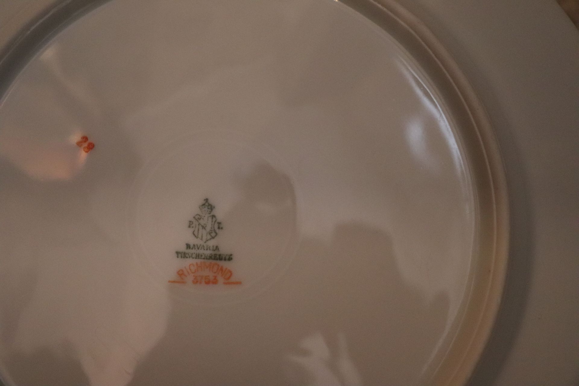 Set of Bavarian dinner china, service for 12, comprising dinner plates, luncheon plates, salad plate - Image 6 of 10