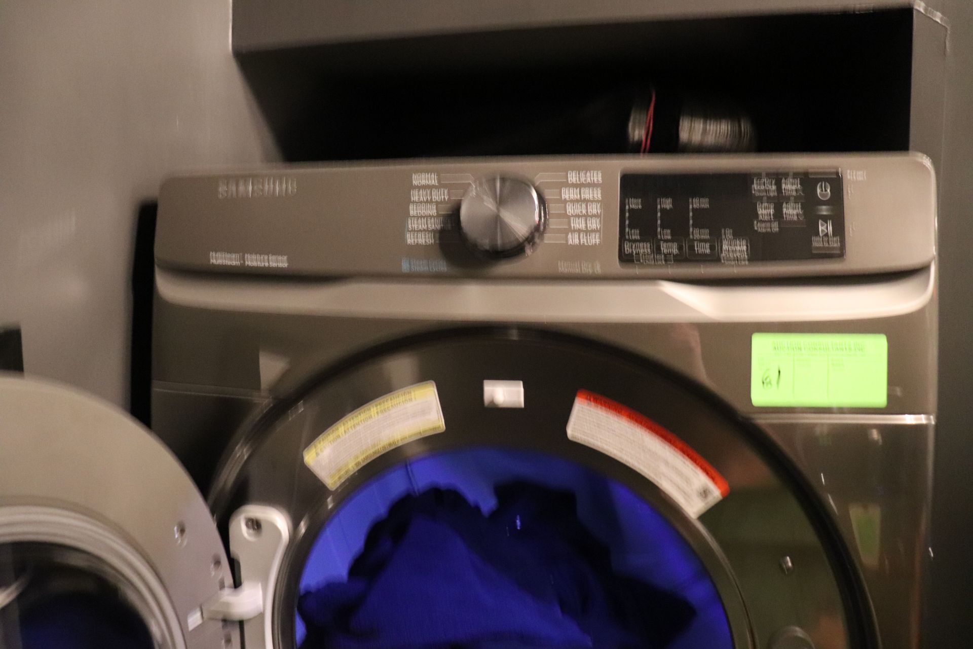 Samsung washer and drying combo. Dryer model: DVE45R6100P/A3 Serial: 0AY85BBN906726V. Washer model: - Image 2 of 6